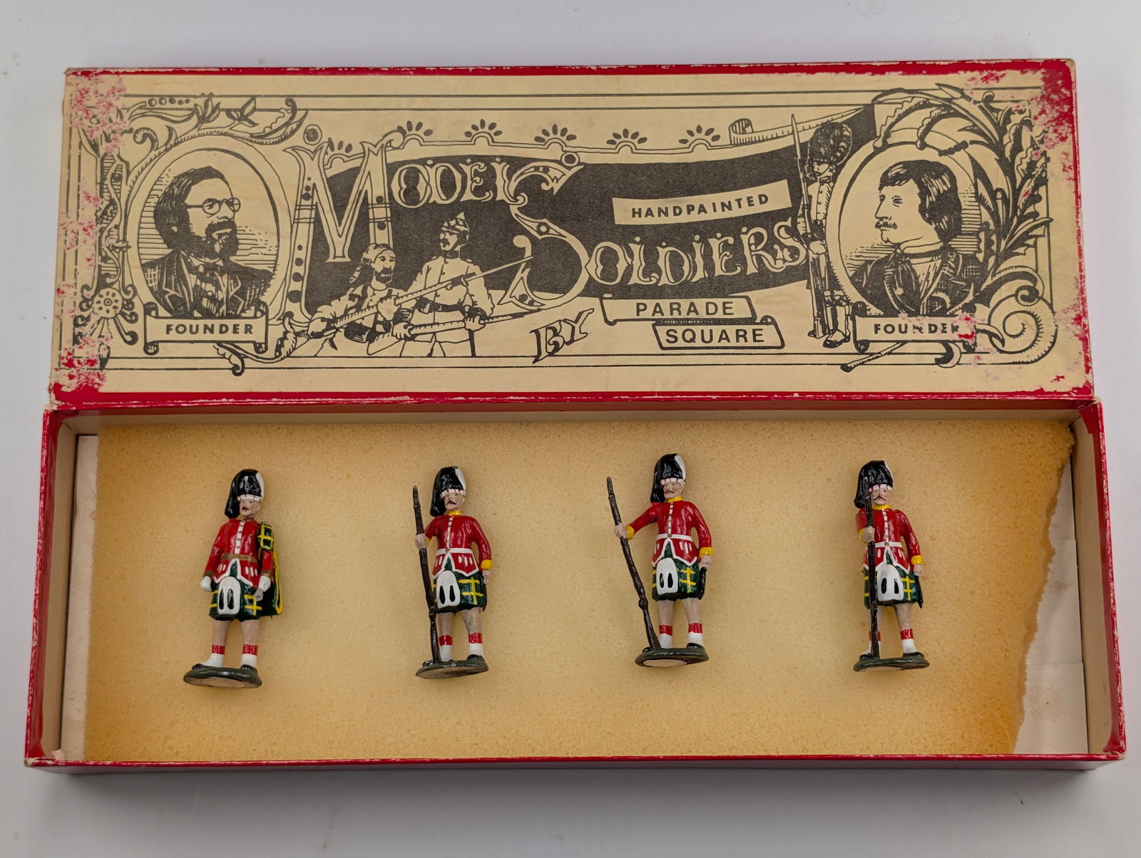 PARADE SQUARE TOY SOLDIERS GORDON HIGHLANDERS (1 of 4)