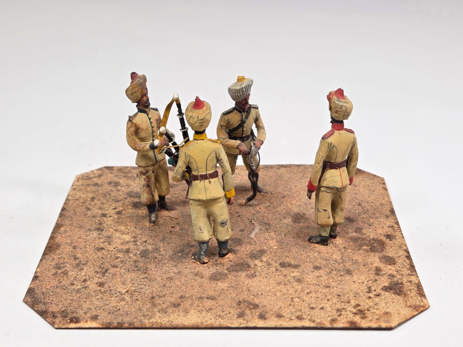CUSTOM HAND MADE TOY SOLDIER DIORAMA (1 of 5)