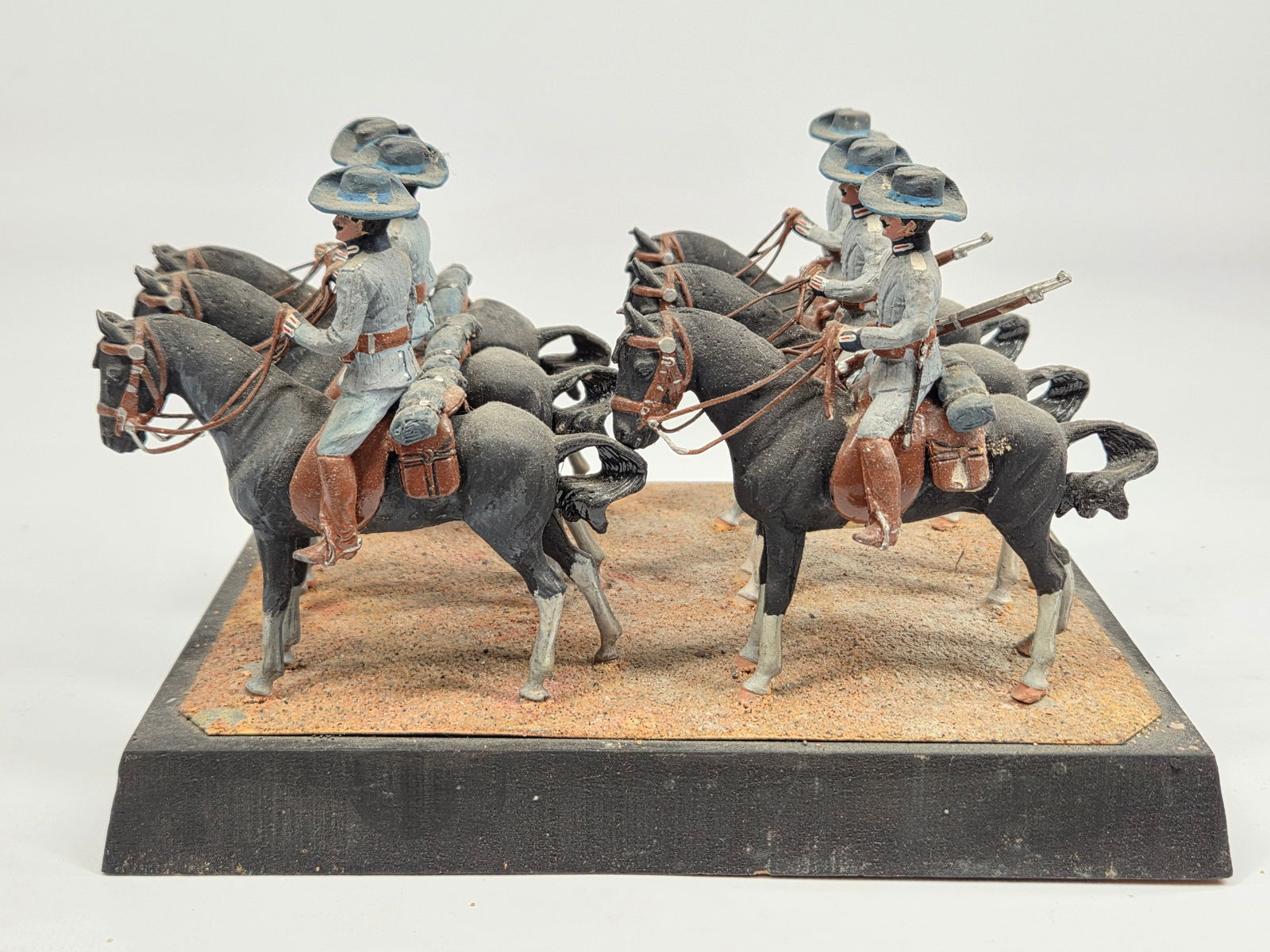 CUSTOM HAND MADE TOY SOLDIER DIORAMA (1 of 6)