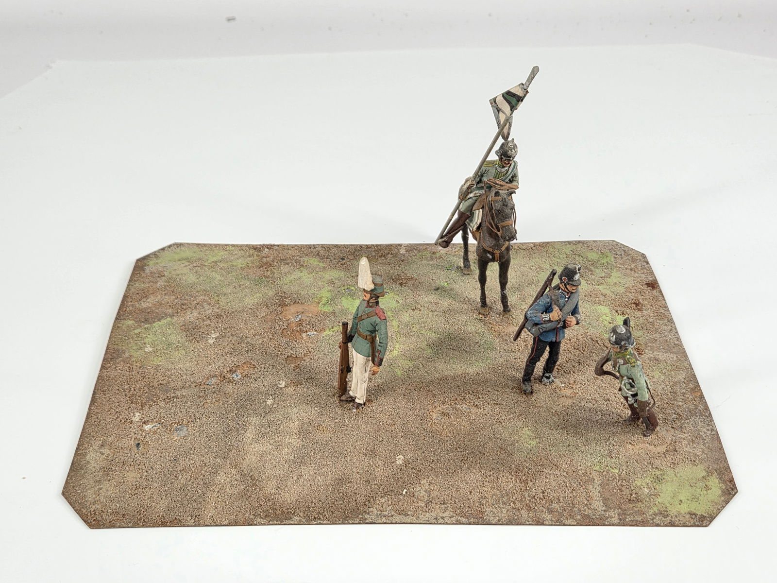 CUSTOM HAND MADE TOY SOLDIER DIORAMA (1 of 3)