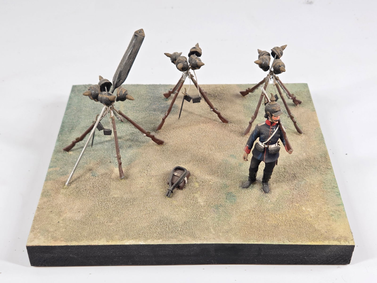 CUSTOM HAND MADE TOY SOLDIER DIORAMA (1 of 4)