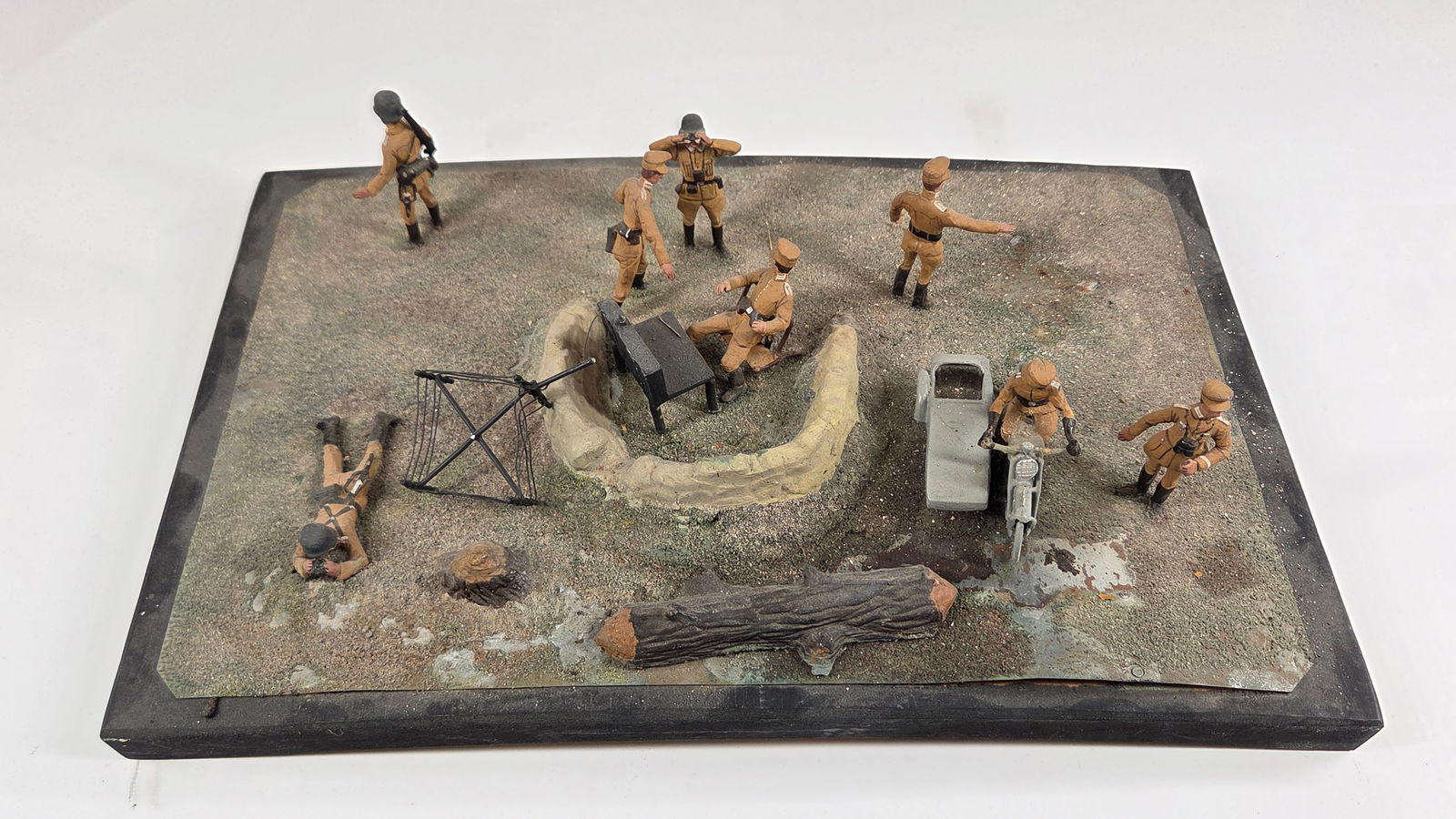 CUSTOM HAND MADE TOY SOLDIER DIORAMA (1 of 6)