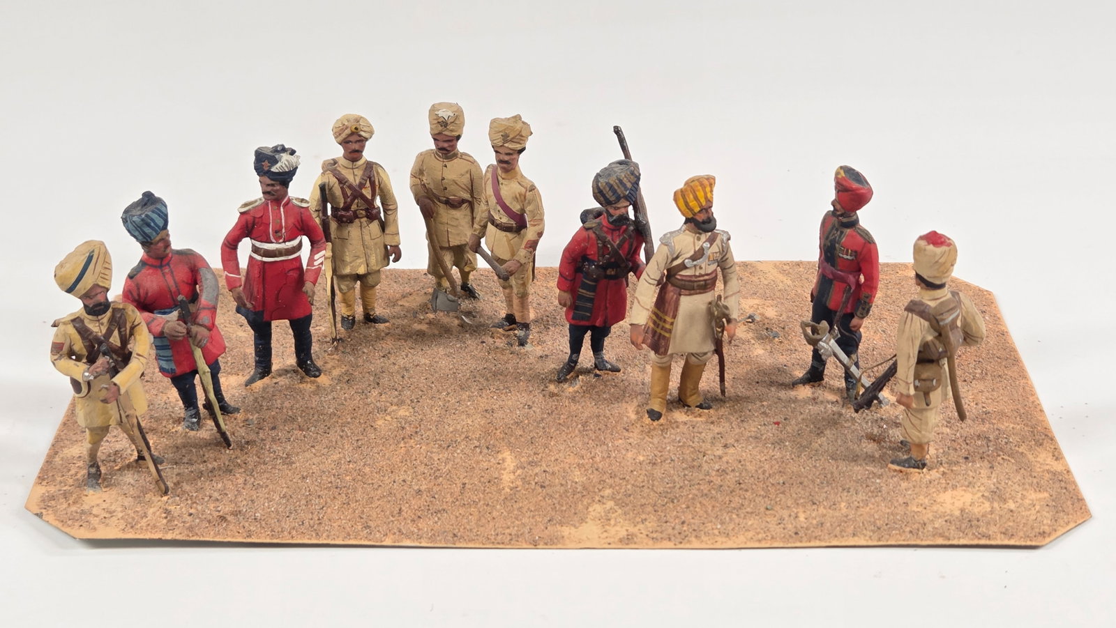 CUSTOM HAND MADE TOY SOLDIER DIORAMA (1 of 4)