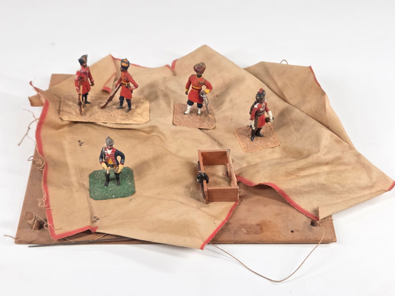 CUSTOM HAND MADE TOY SOLDIER DIORAMA (1 of 5)