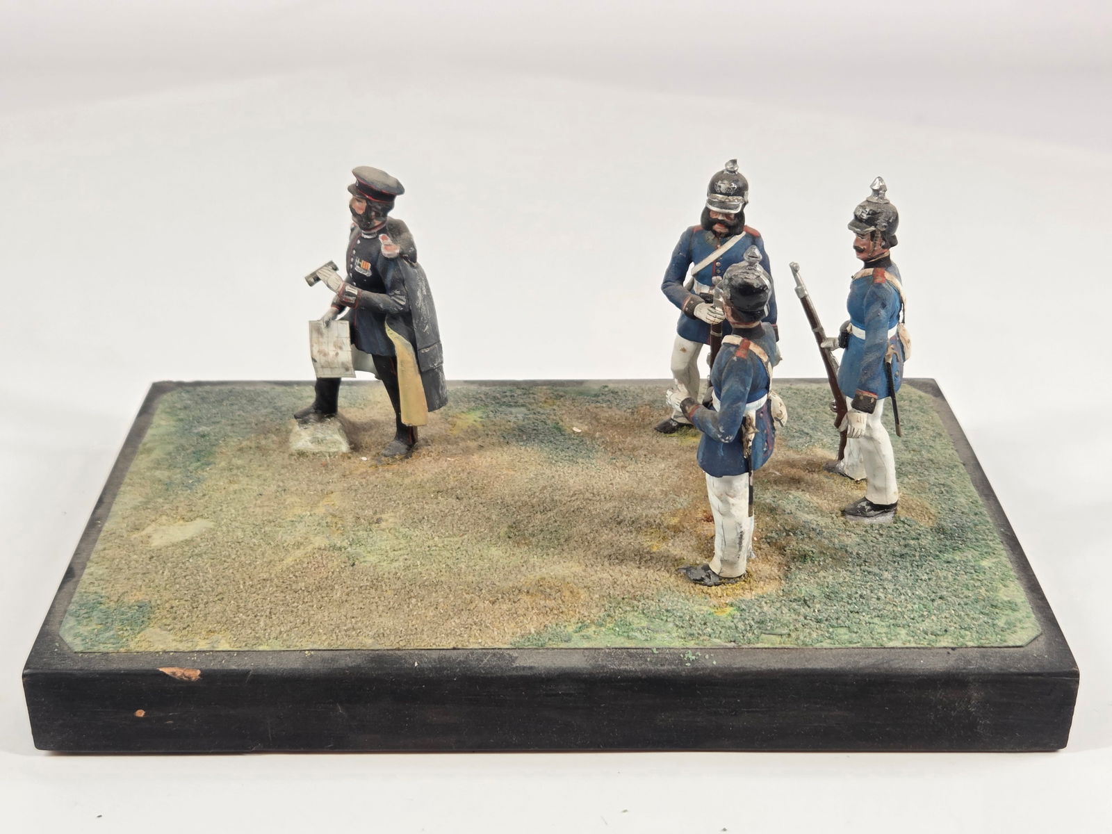 CUSTOM HAND MADE TOY SOLDIER DIORAMA (1 of 5)