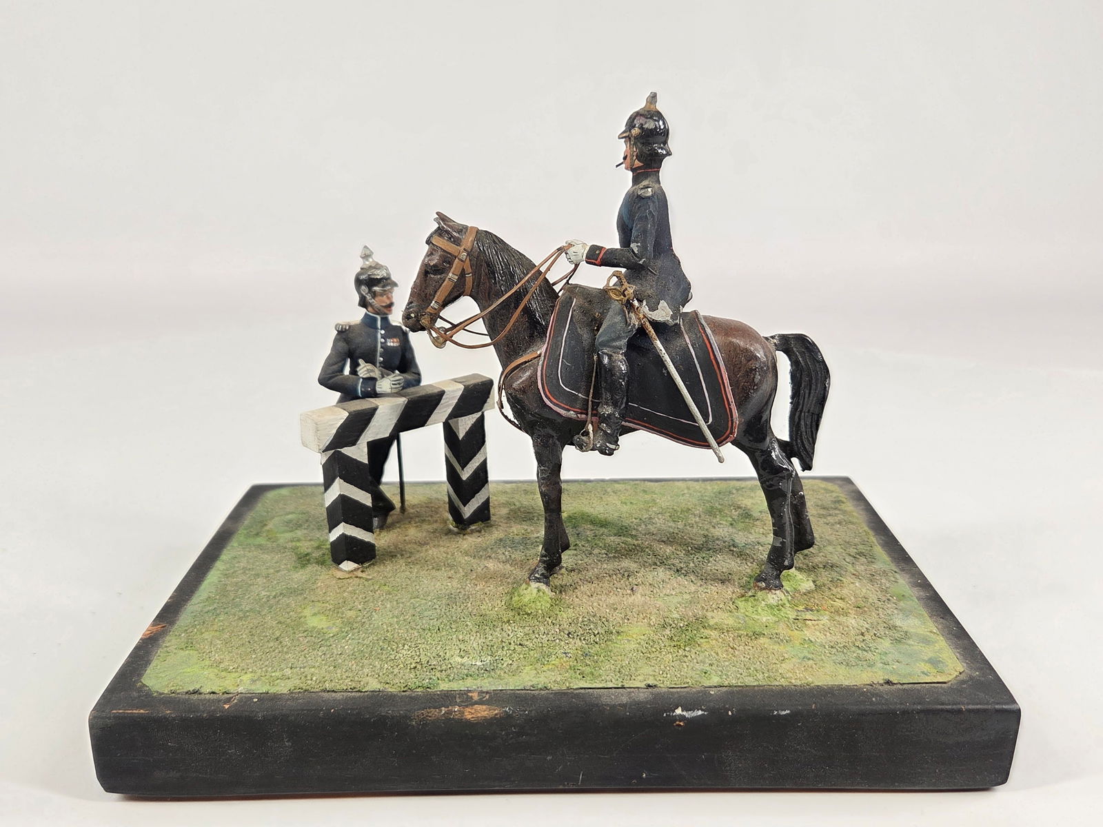 CUSTOM HAND MADE TOY SOLDIER DIORAMA (1 of 5)