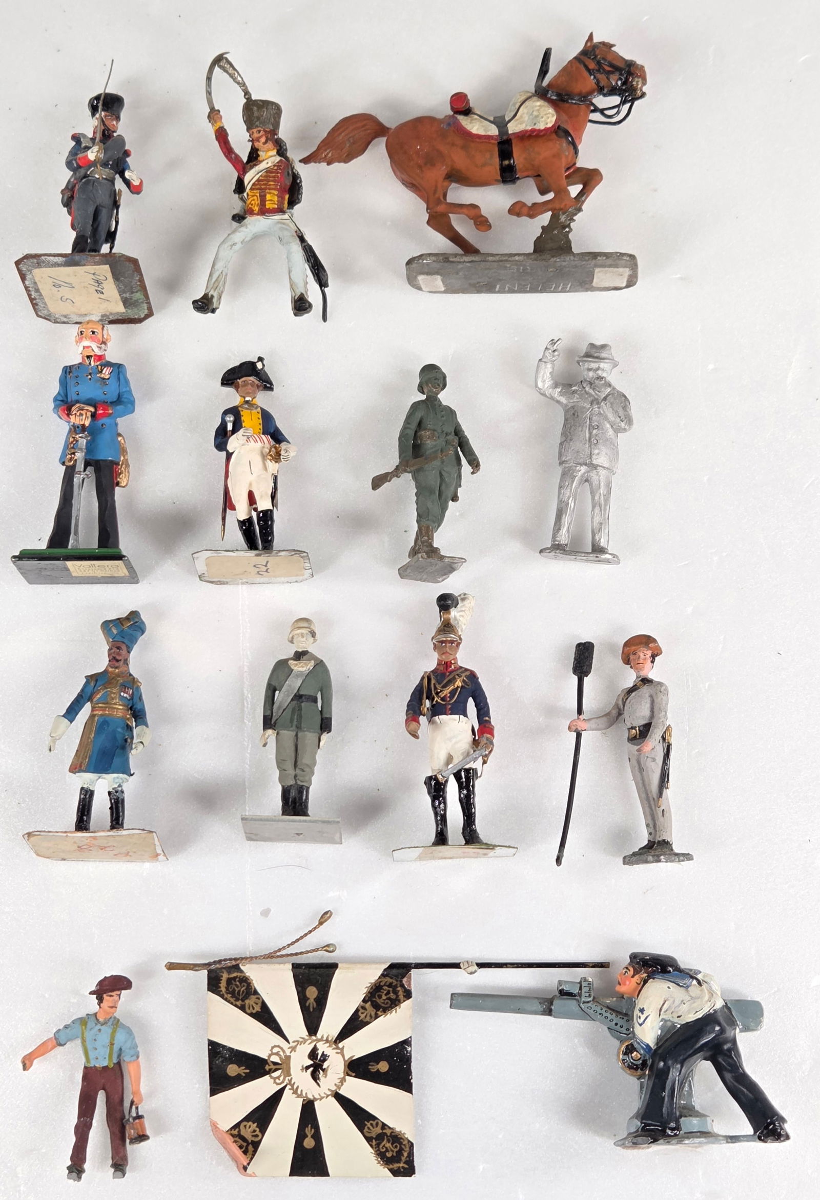 ASSORTED LOT OF VARIOUS BRAND LEAD SOLDIERS (1 of 7)