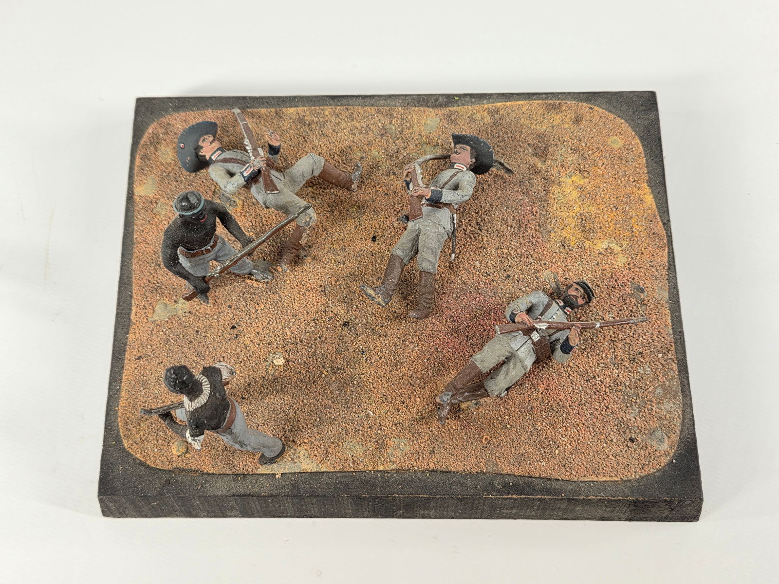 CUSTOM HAND MADE TOY SOLDIER DIORAMA (1 of 6)