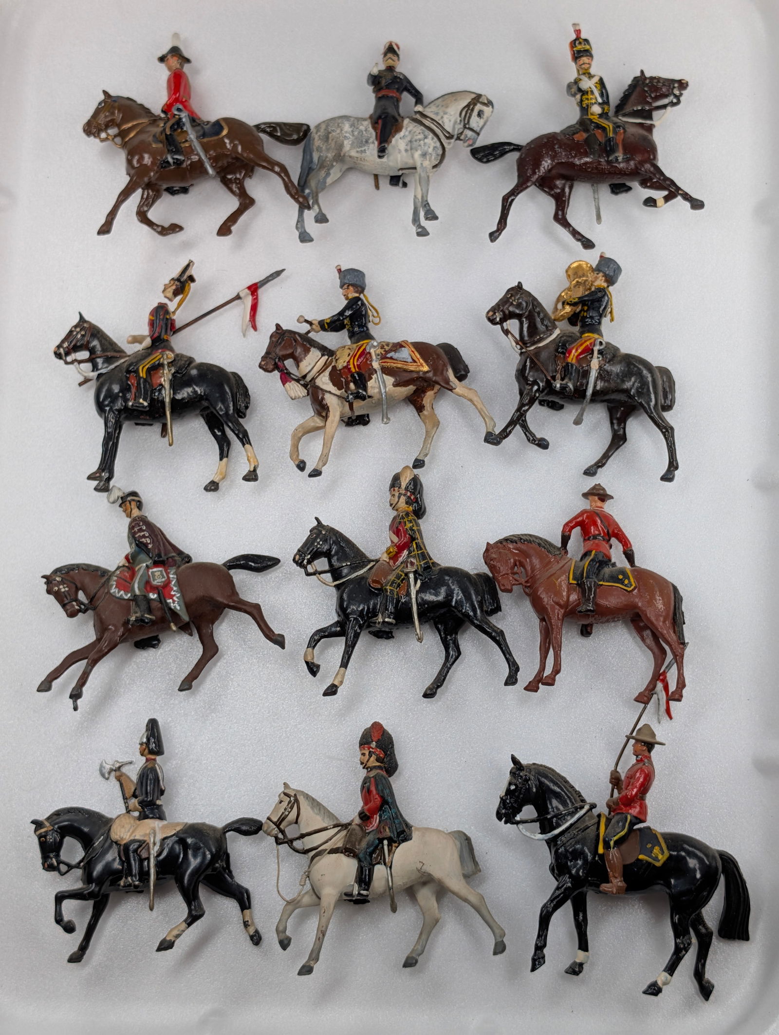 12) VARIOUS BRITAIN MOUNTED LEAD SOLDIERS (1 of 4)