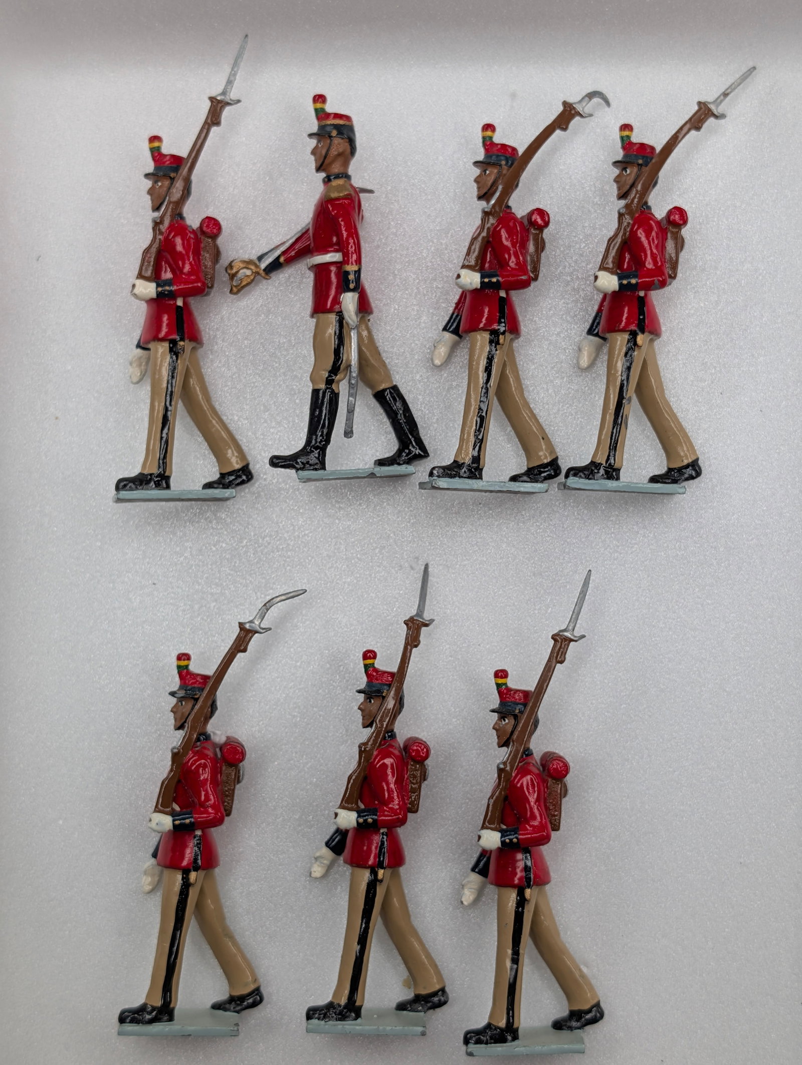 SET OF 7 HIRIART LEAD SOLDIERS: ALL REMAIN IN GOOD CONDITION, SHOWING SOME TYPICAL WEAR.