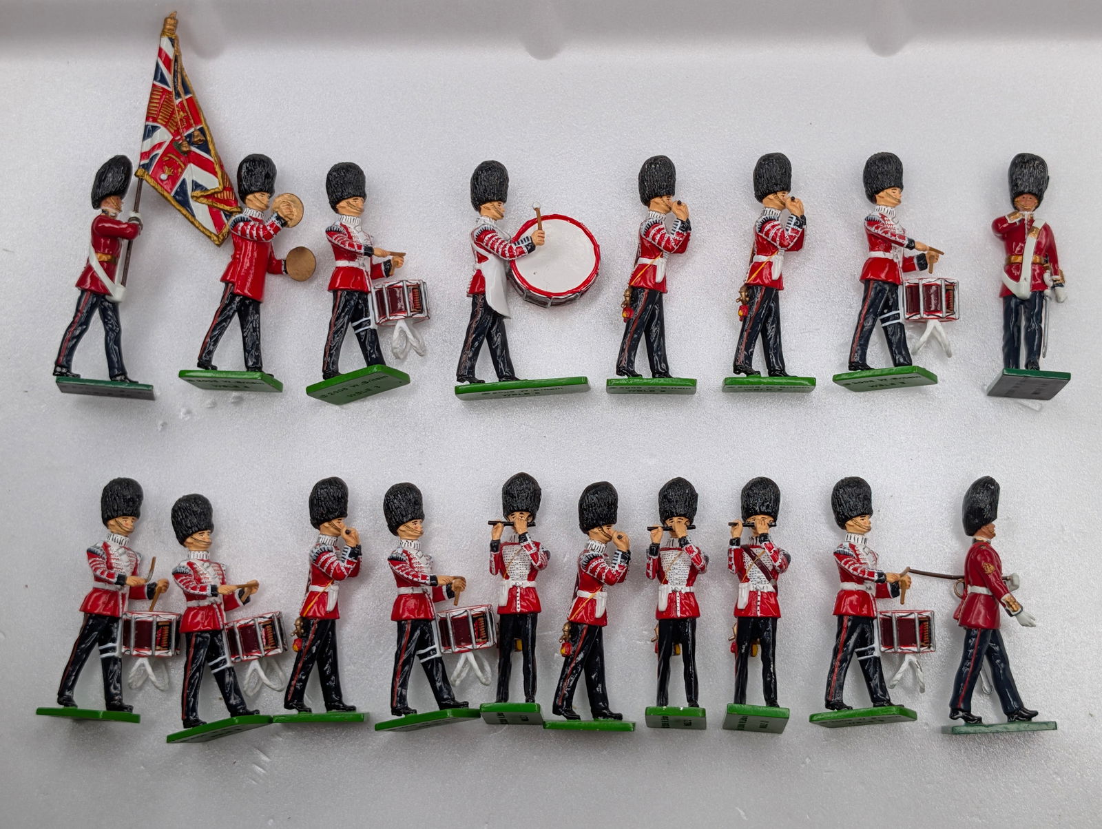 SET OF 18 W. BRITAIN 2006 PIPES & DRUMS SET (1 of 4)