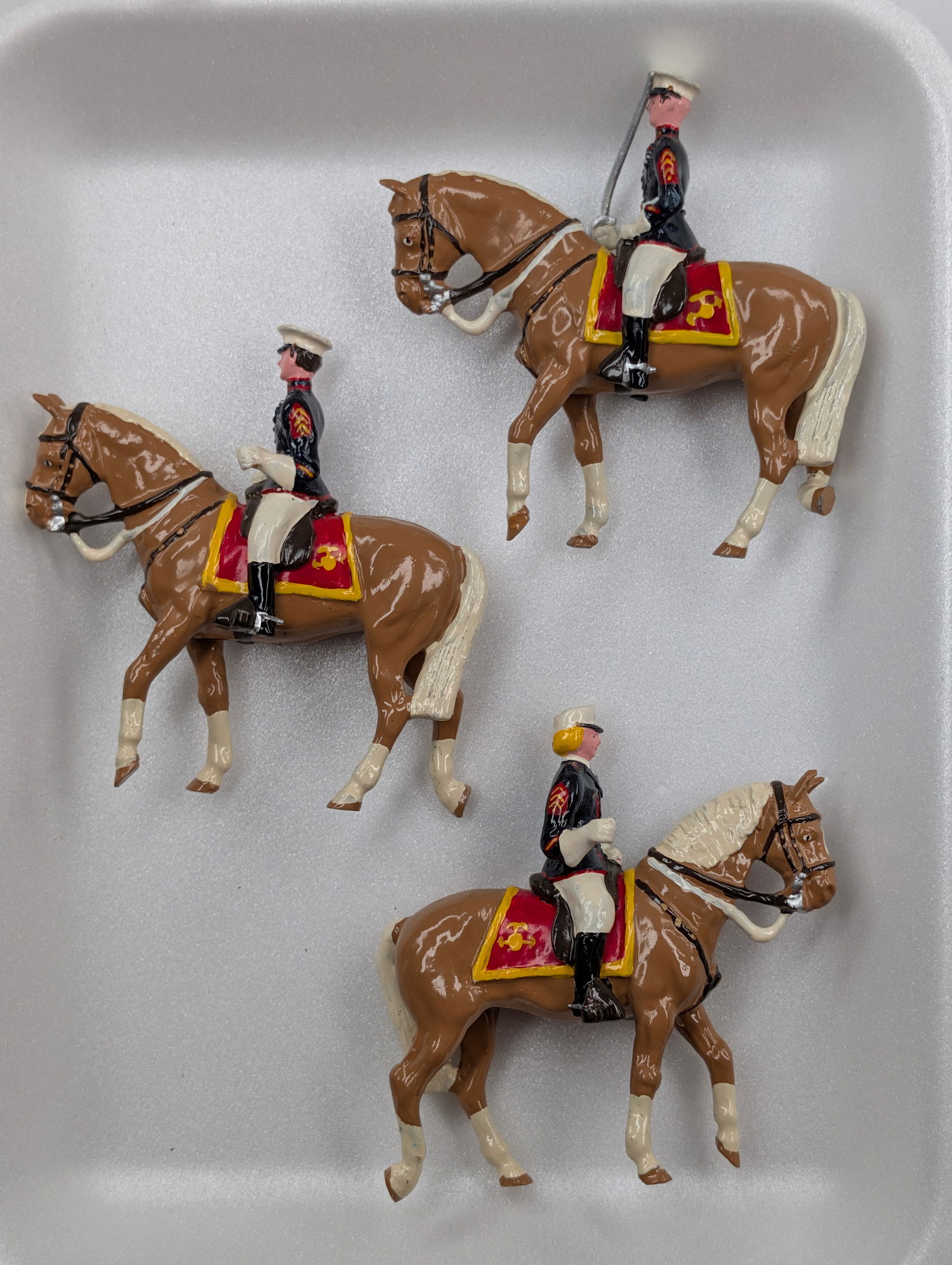 SET OF 3 BRITAINS MOUNTED MARINES (1 of 4)