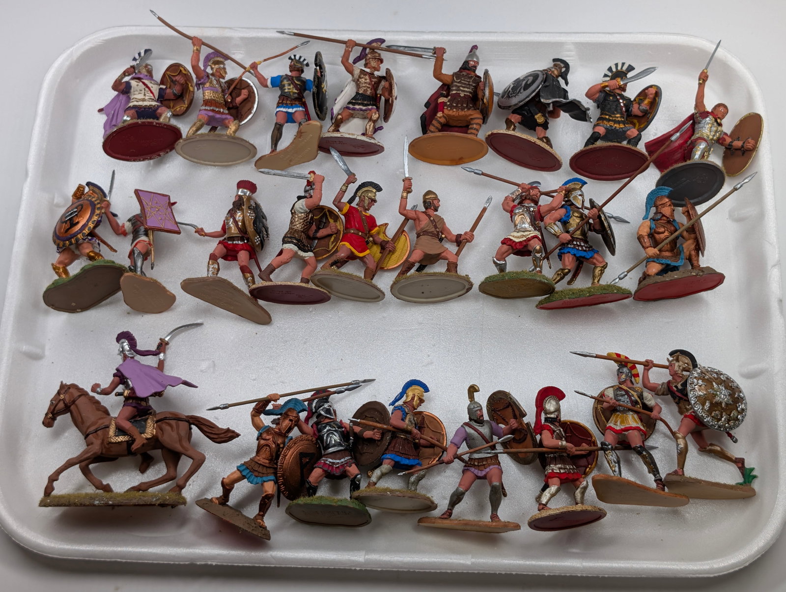 VARIOUS BRAND HAND PAINTED PLASTIC SOLDIERS (1 of 5)