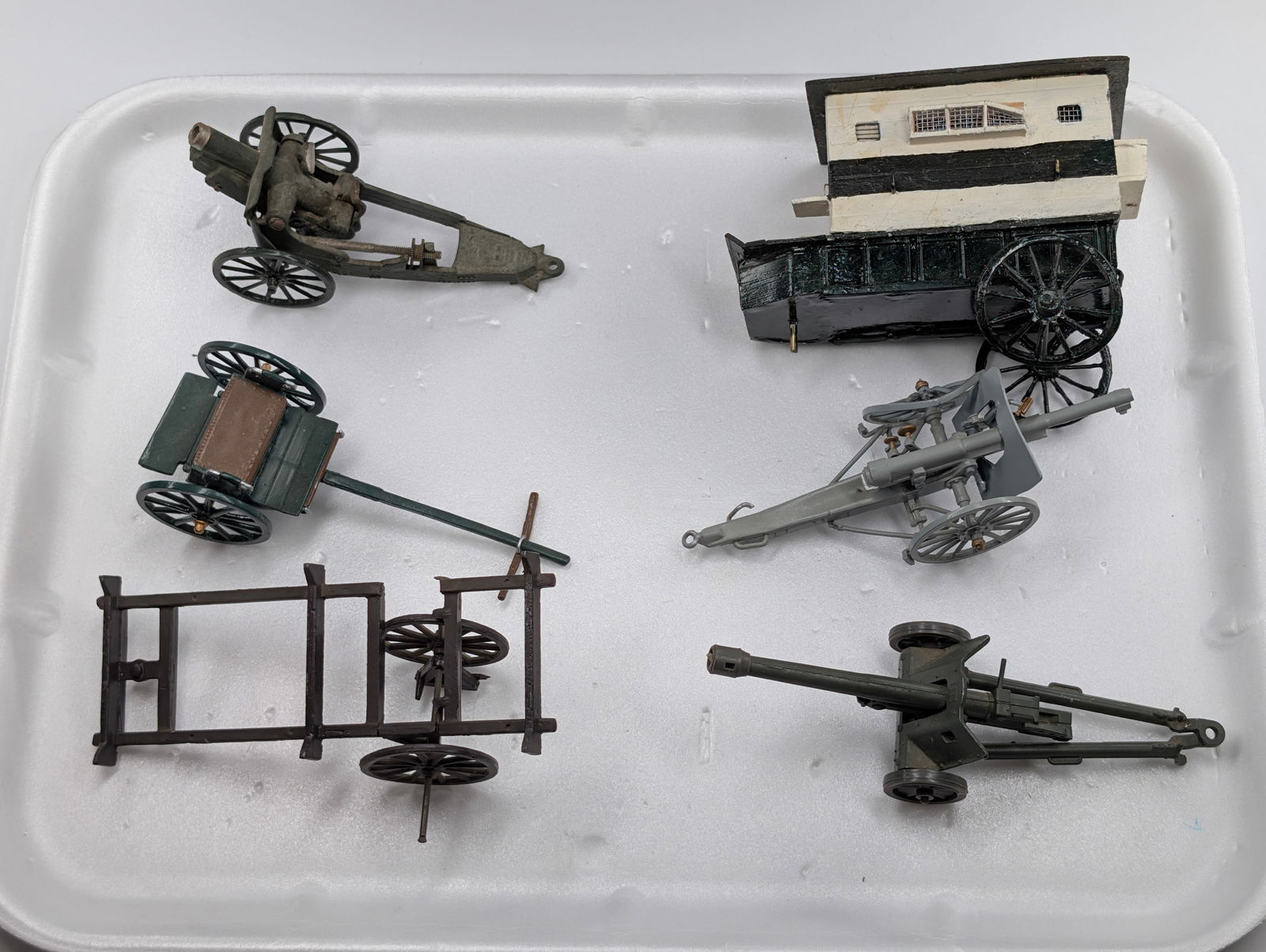VARIOUS BRAND CANNONS FOR DIORAMA: ALL REMAIN IN FAIR TO GOOD CONDITION. SOME MISSING PIECES, SOME SHOWING WEAR. DUSTY, NEEDING CLEANED.