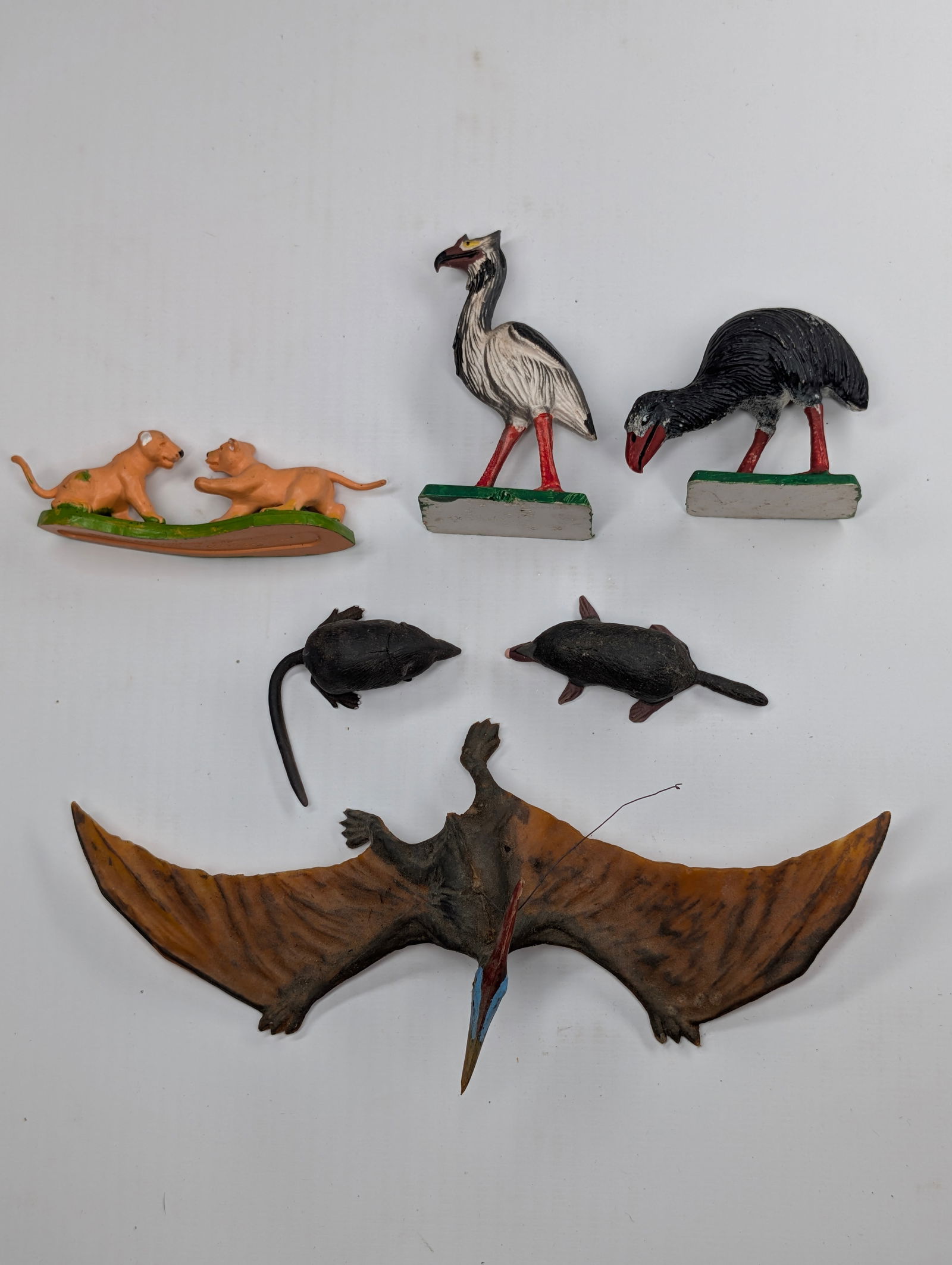 STARLUX, BRITAINS & OTHER PLASTIC DINOSAURS: ALL REMAIN IN GOOD CONDITION.