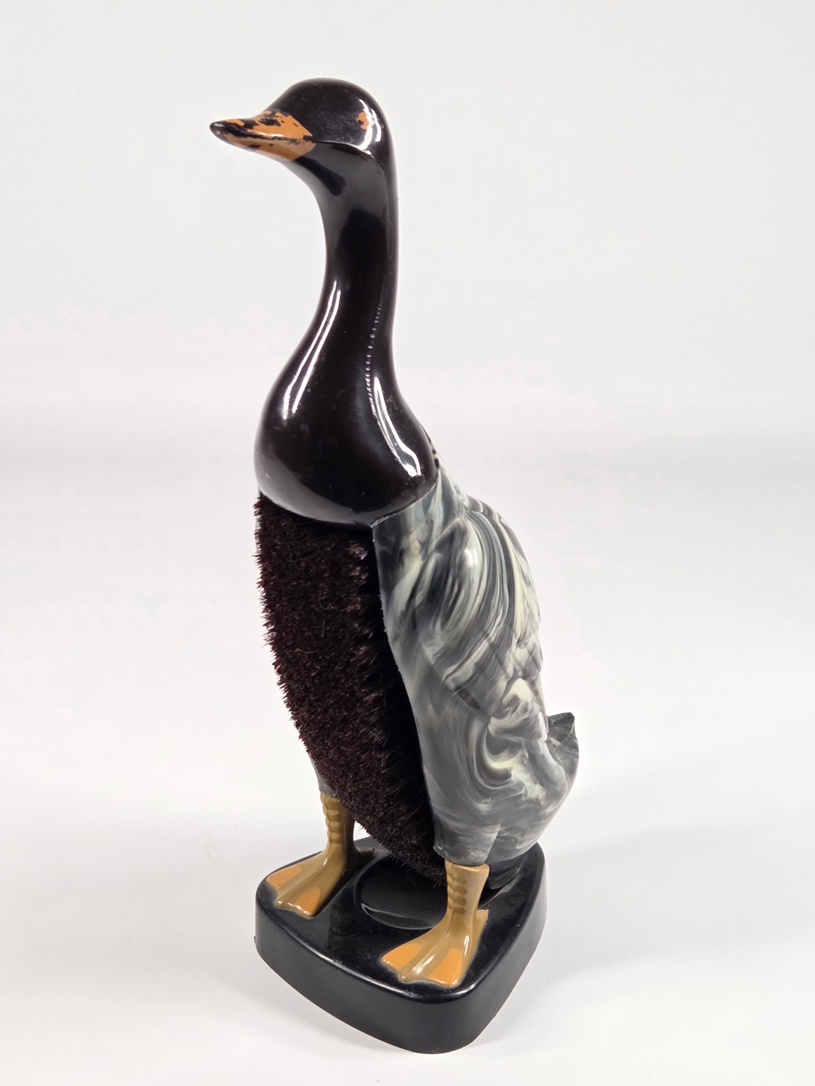 ENGLAND DANDY DUCK VALET BRUSH: REMAINS IN GOOD CONDITION, SHOWING SOME TYPICAL WEAR. NO CHIPS OR CRACKS.