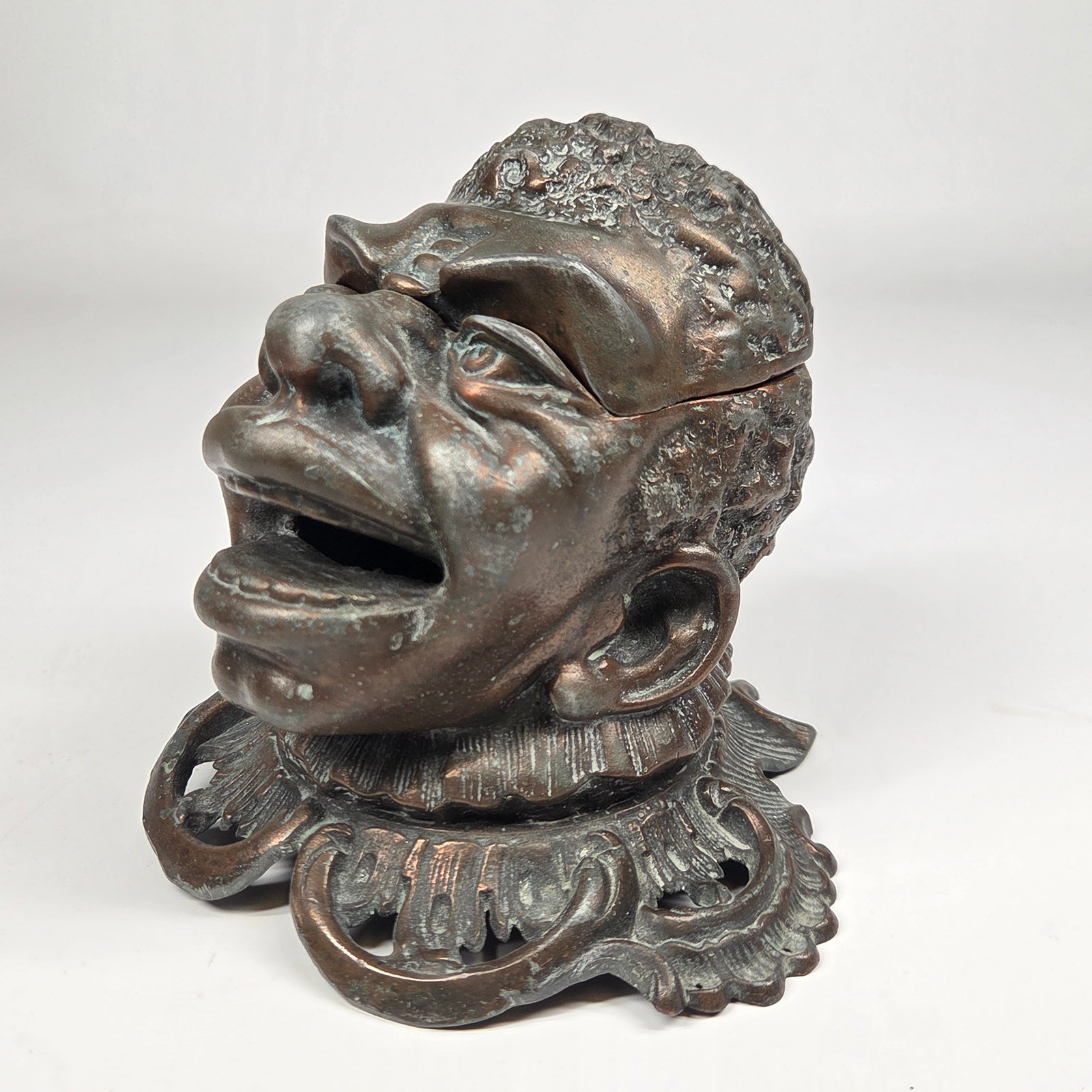 ANTIQUE FIGURAL CAST BRASS BLACK AMERICANA INK WELL (1 of 7)