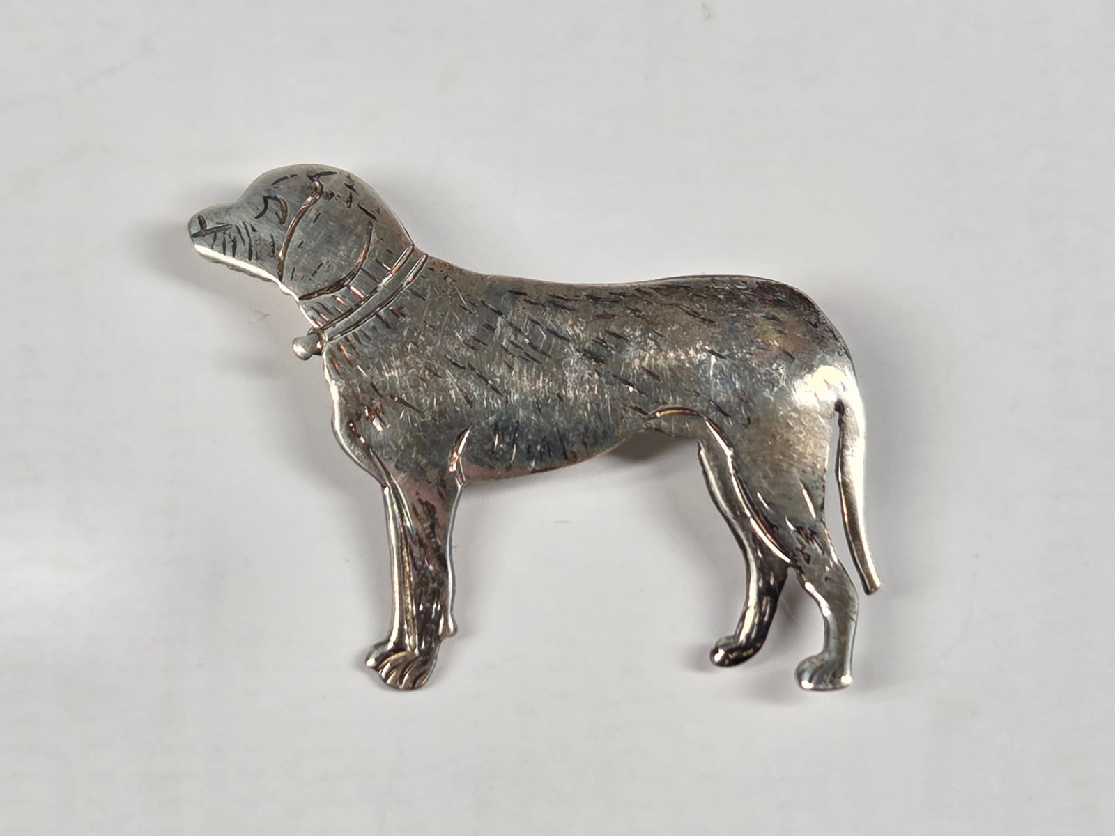 ARTIST SIGNED STERLING SILVER DOG PIN BROOCH (1 of 3)