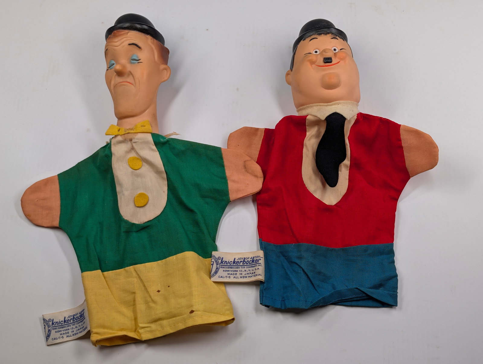 KNICKERBOCKER LAUREL & HARDY HAND PUPPETS: BOTH REMAIN IN GOOD CONDITION, SHOWING SOME TYPICAL WEAR.