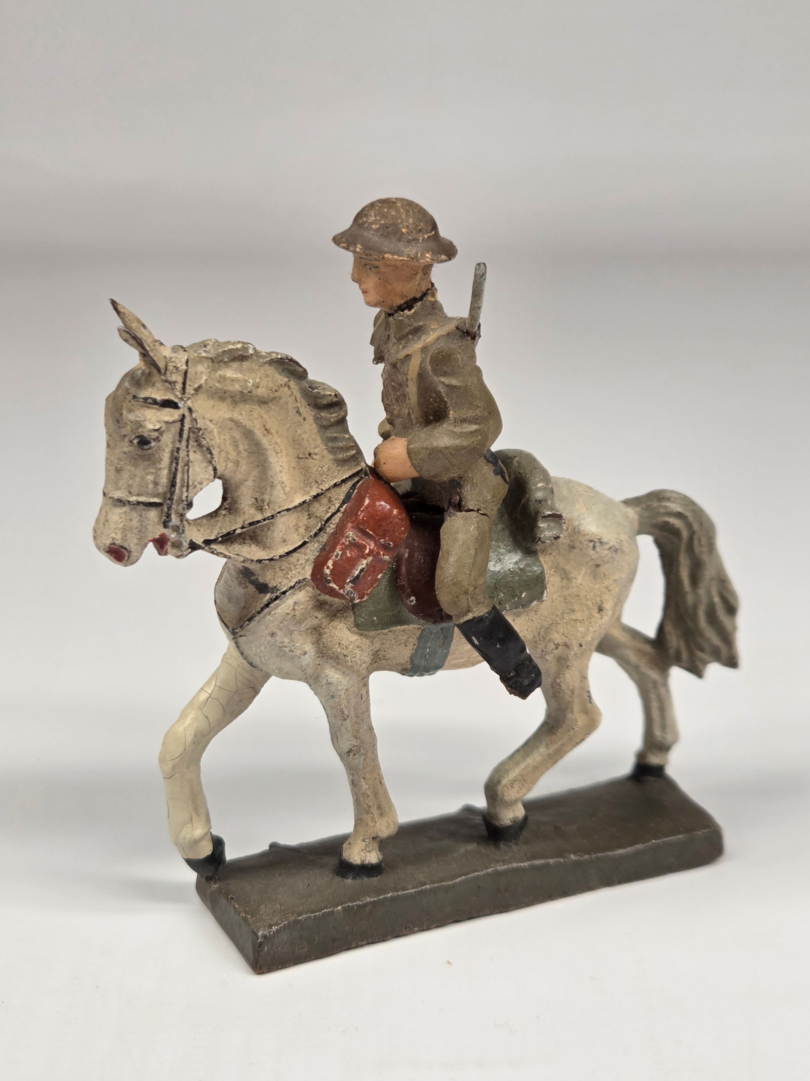 LINEOL ELASTOLIN COMPOSITION MOUNTED SOLDIER (1 of 8)
