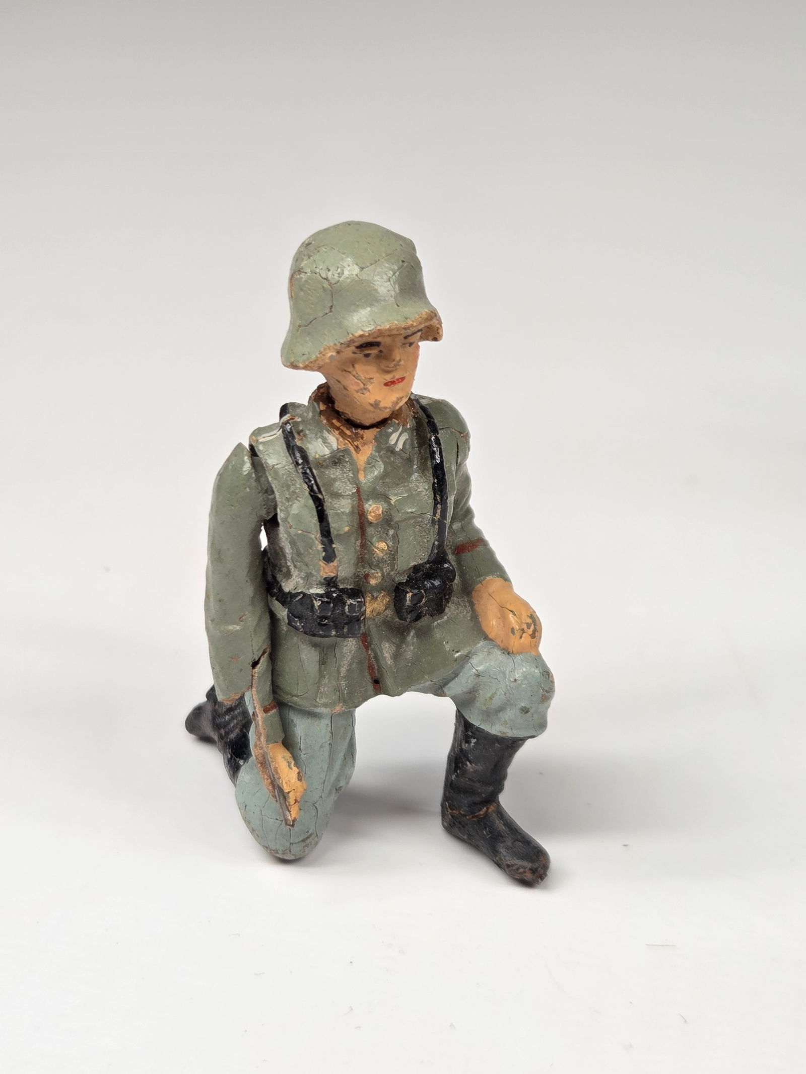 4) GERMAN LINEOL ELASTOLIN SOLDIERS - 4