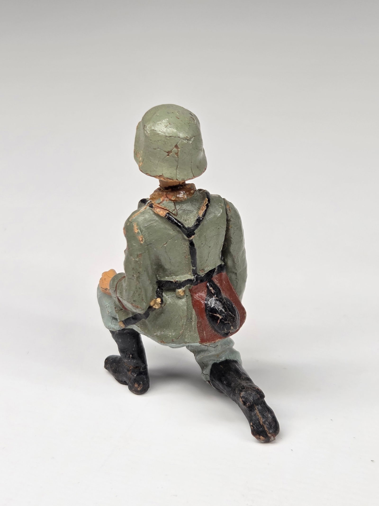4) GERMAN LINEOL ELASTOLIN SOLDIERS - 5
