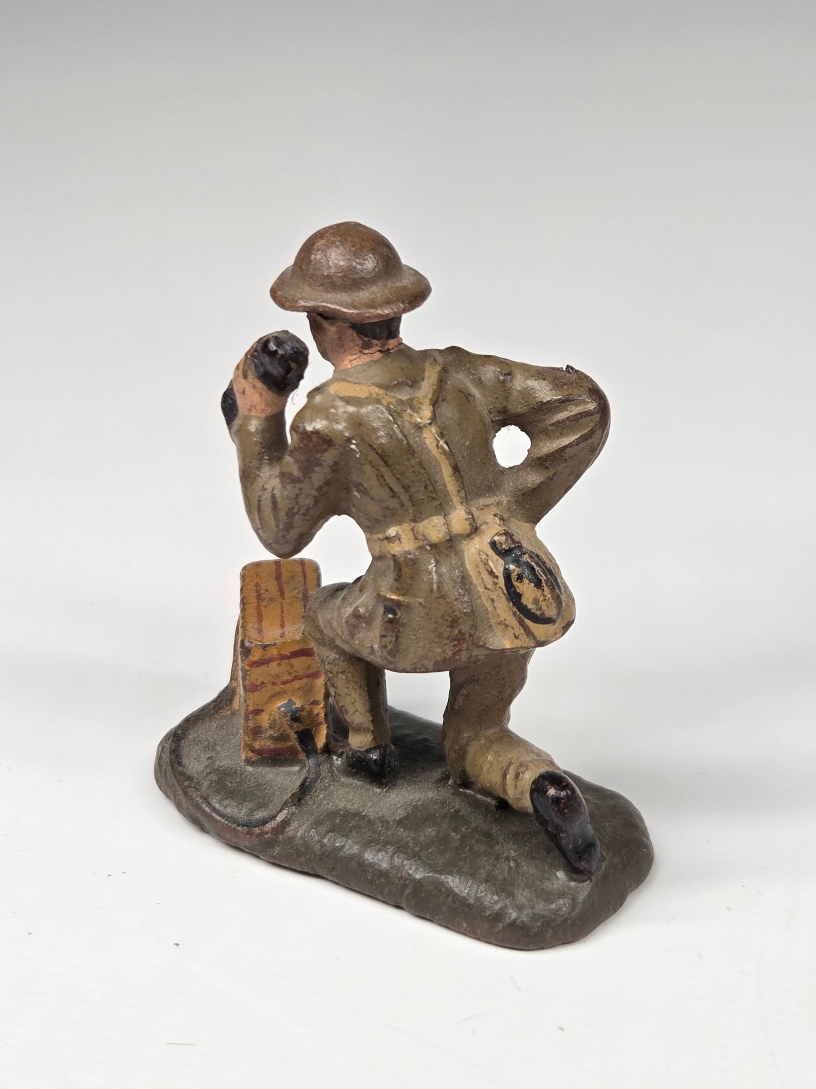 4) GERMAN LINEOL ELASTOLIN SOLDIERS - 7