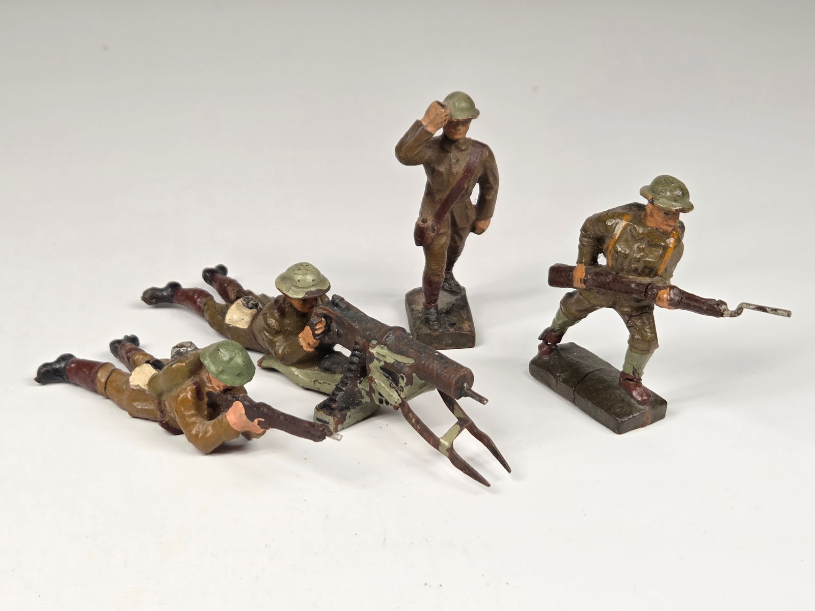 4) GERMAN LINEOL ELASTOLIN SOLDIERS (1 of 10)