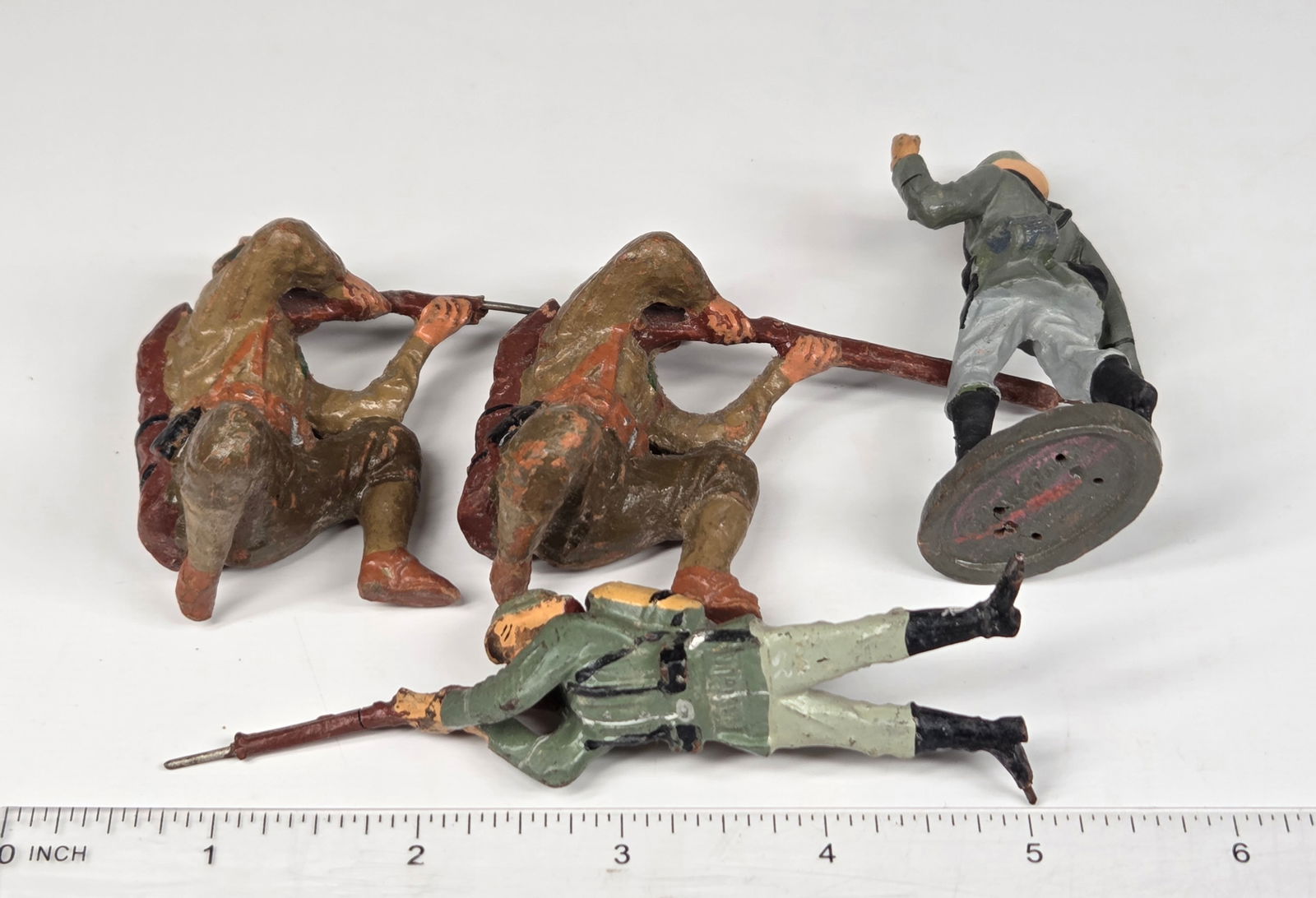 4) GERMAN COMPOSITION SOLDIERS - 9