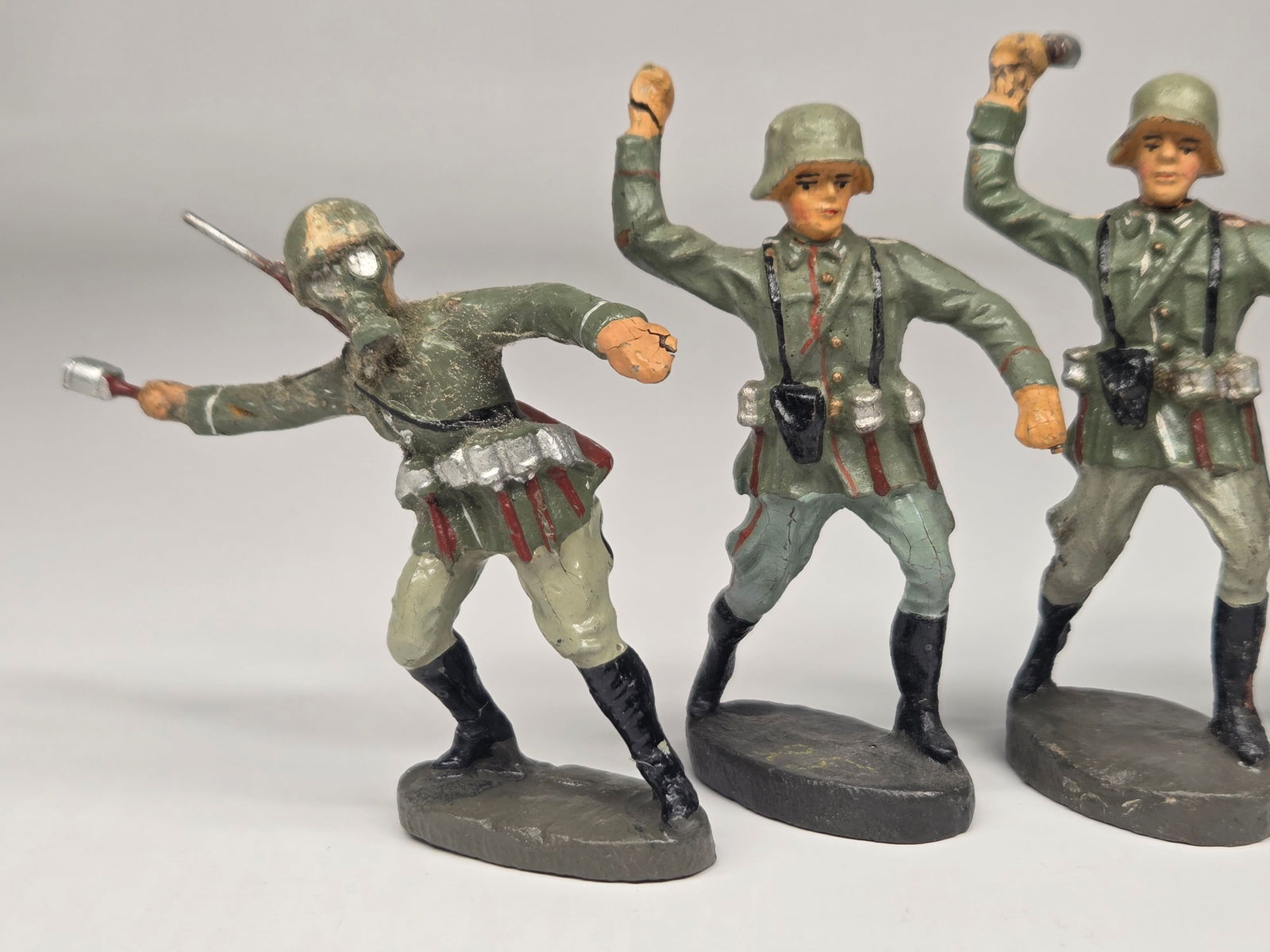 4) GERMAN ELASTOLIN COMPOSITION SOLDIERS - 2