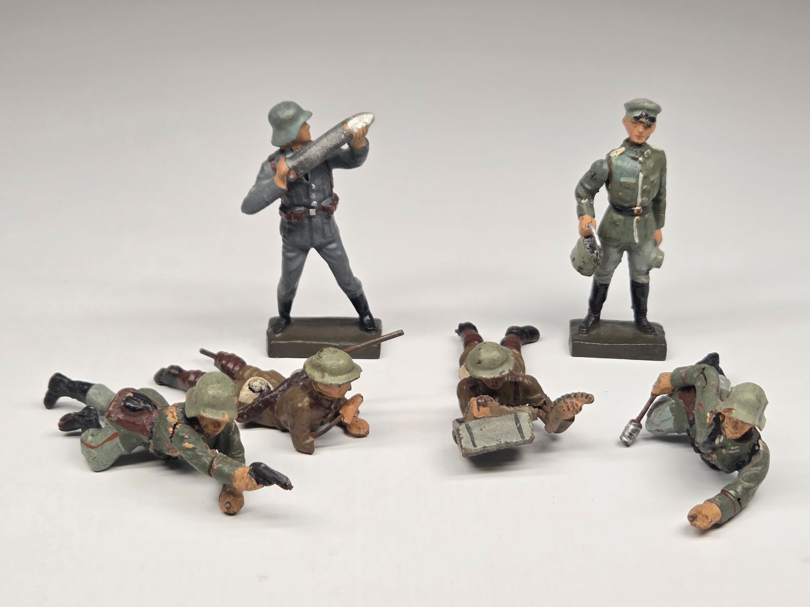 6) GERMAN LINEOL ELASTOLIN COMPOSITION SOLDIERS (1 of 8)