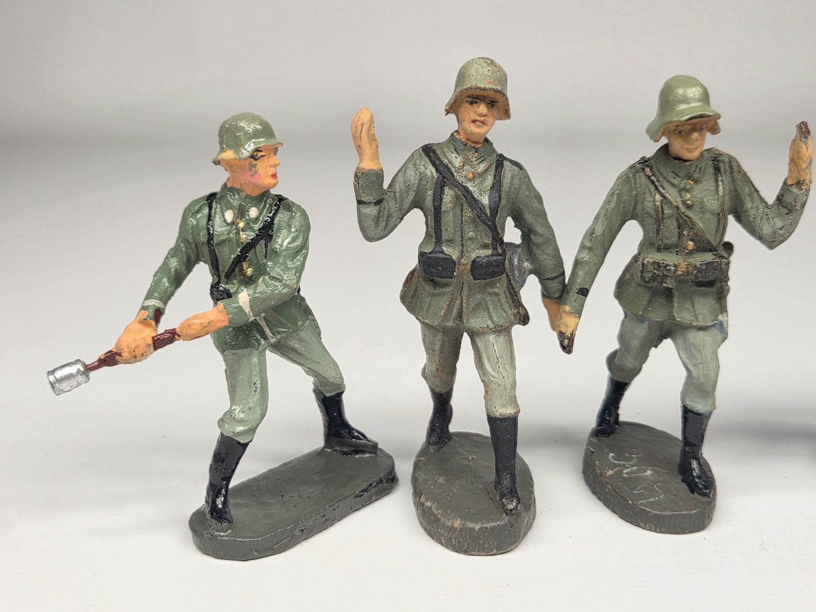 5) GERMAN ELASTOLIN COMPOSITION SOLDIERS - 2