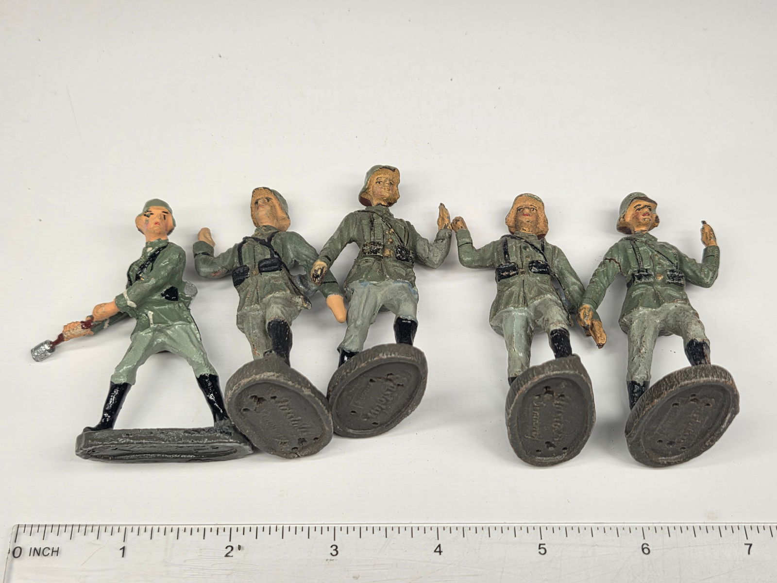 5) GERMAN ELASTOLIN COMPOSITION SOLDIERS - 7