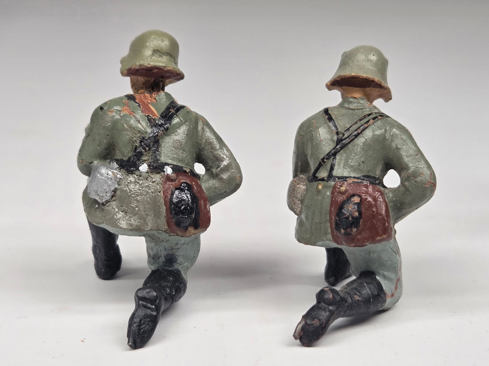 5) GERMAN ELASTOLIN COMPOSITION SOLDIERS - 7