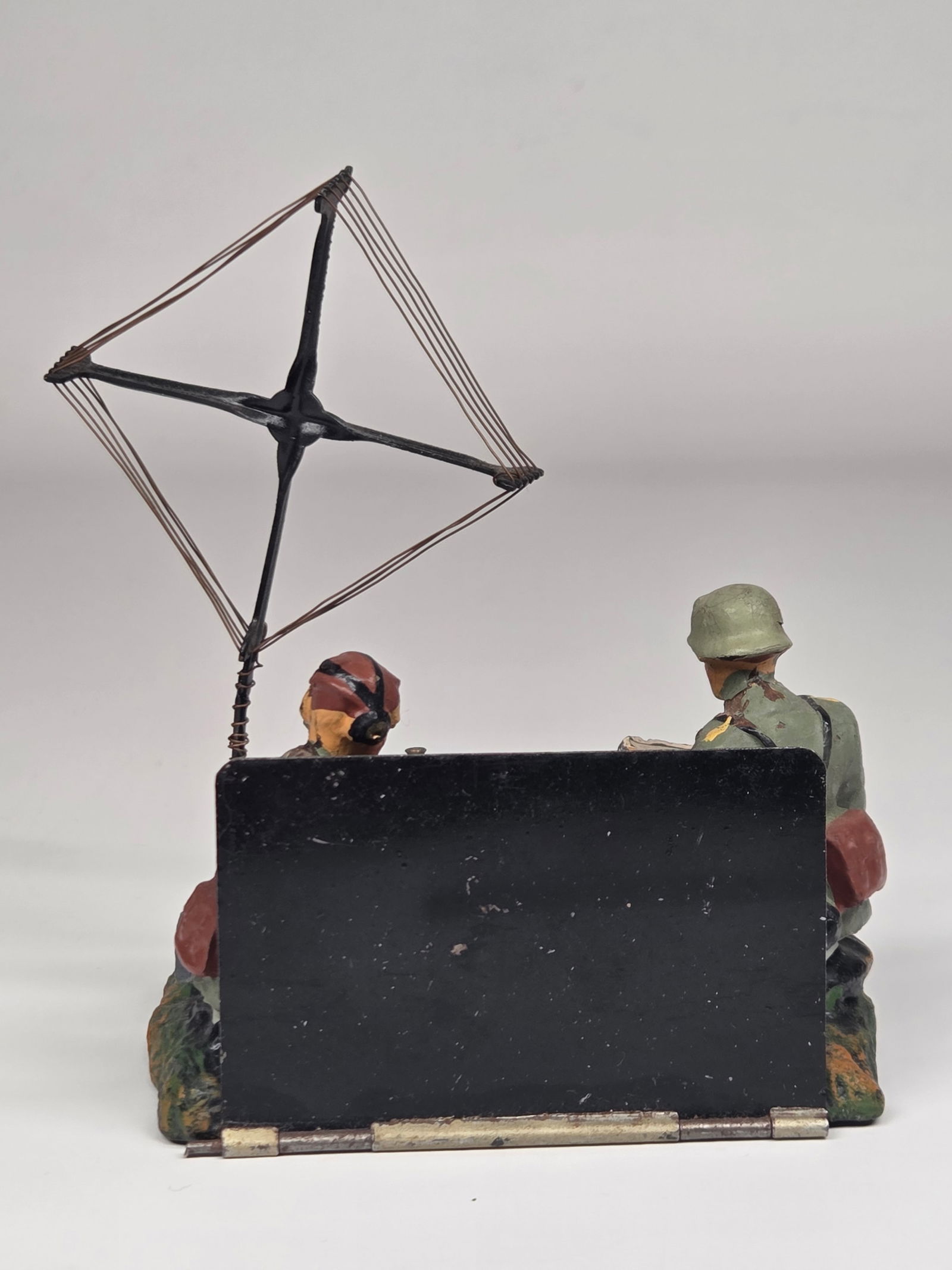 GERMAN ELASTOLIN MORSE CODE SOLDIERS - 4