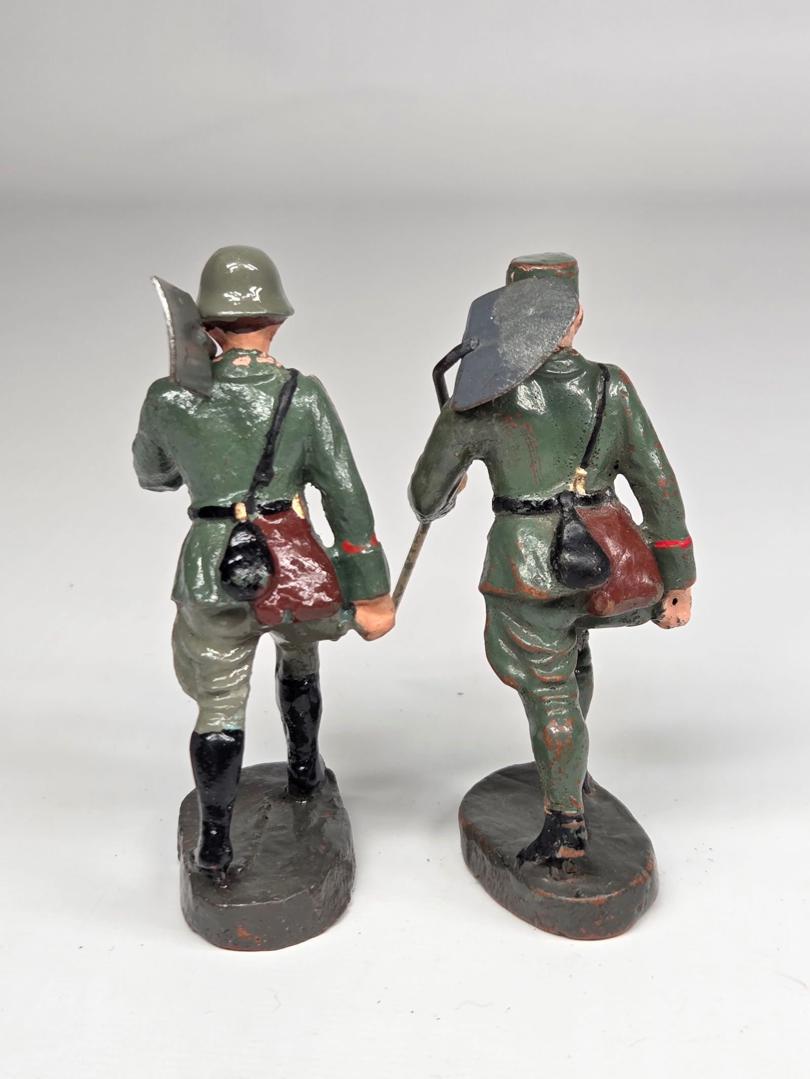3) GERMAN ELASTOLIN COMPOSITION SOLDIERS W/ TOOLS - 7