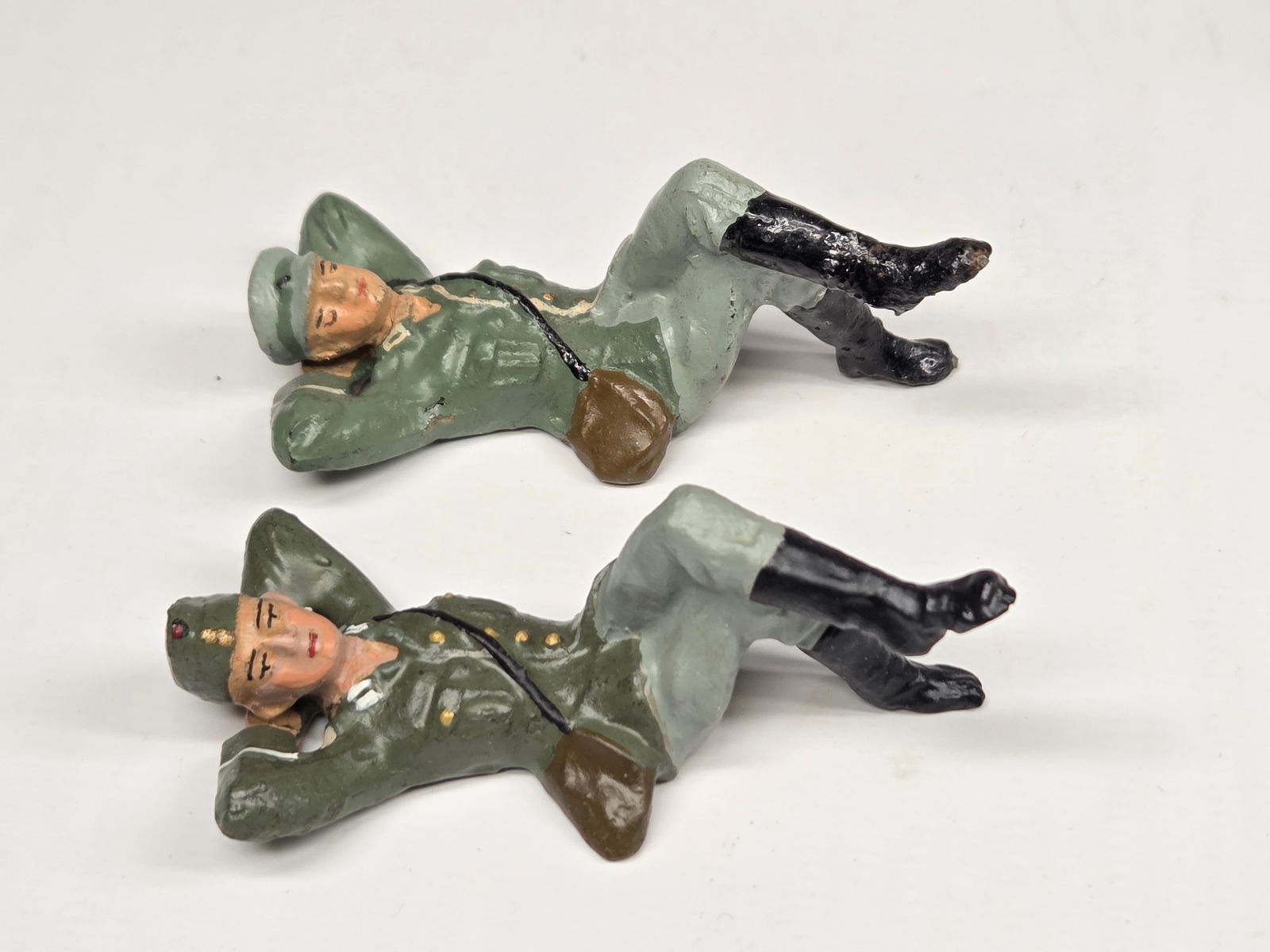 GERMAN ELASTOLIN COMPOSITION CAMP FIRE CREW - 5