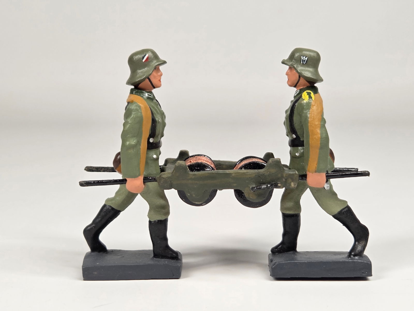 LINEOL GERMAN COMPOSITION COMMUNICATIONS CREW - 3