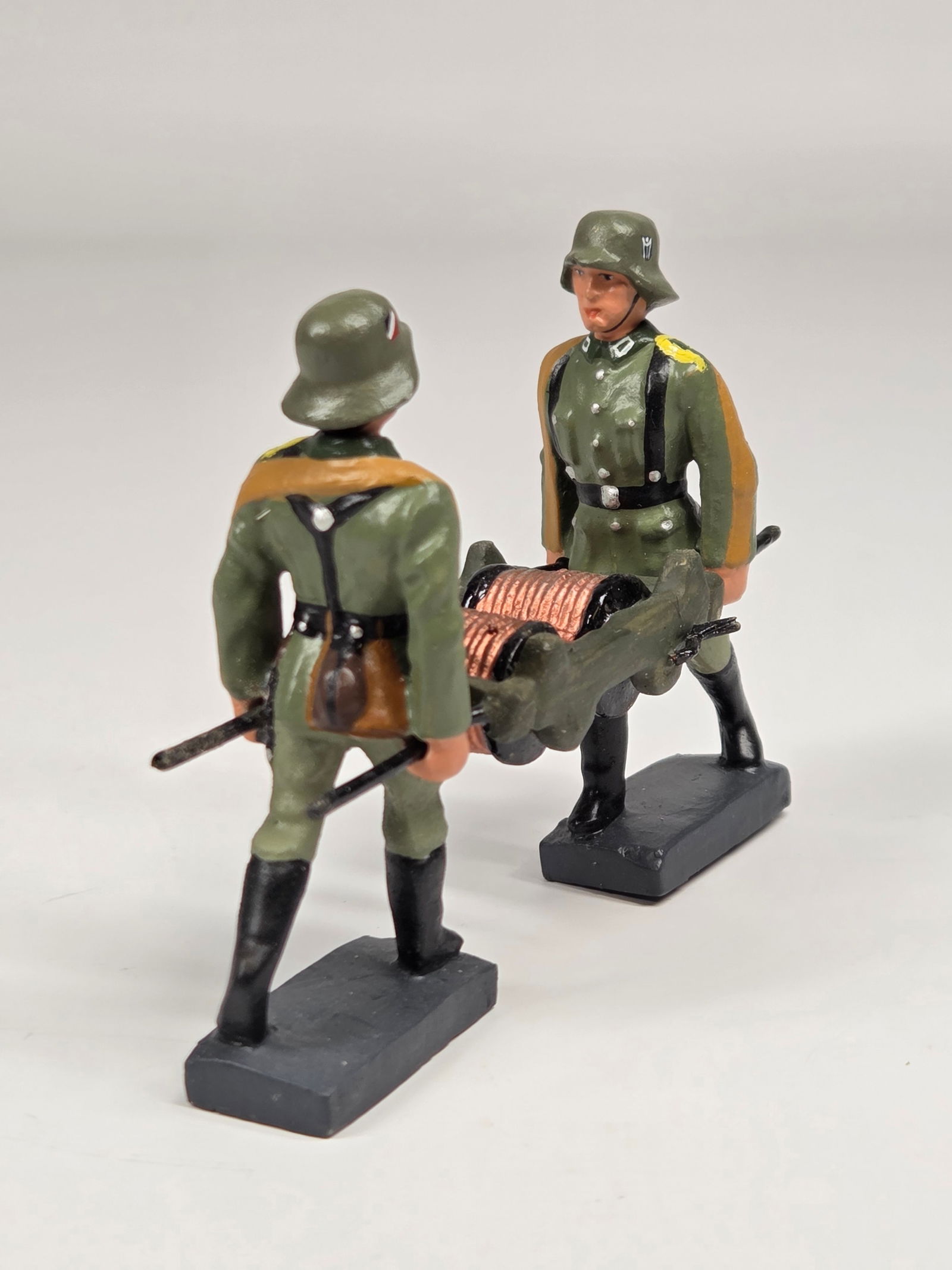 LINEOL GERMAN COMPOSITION COMMUNICATIONS CREW - 4