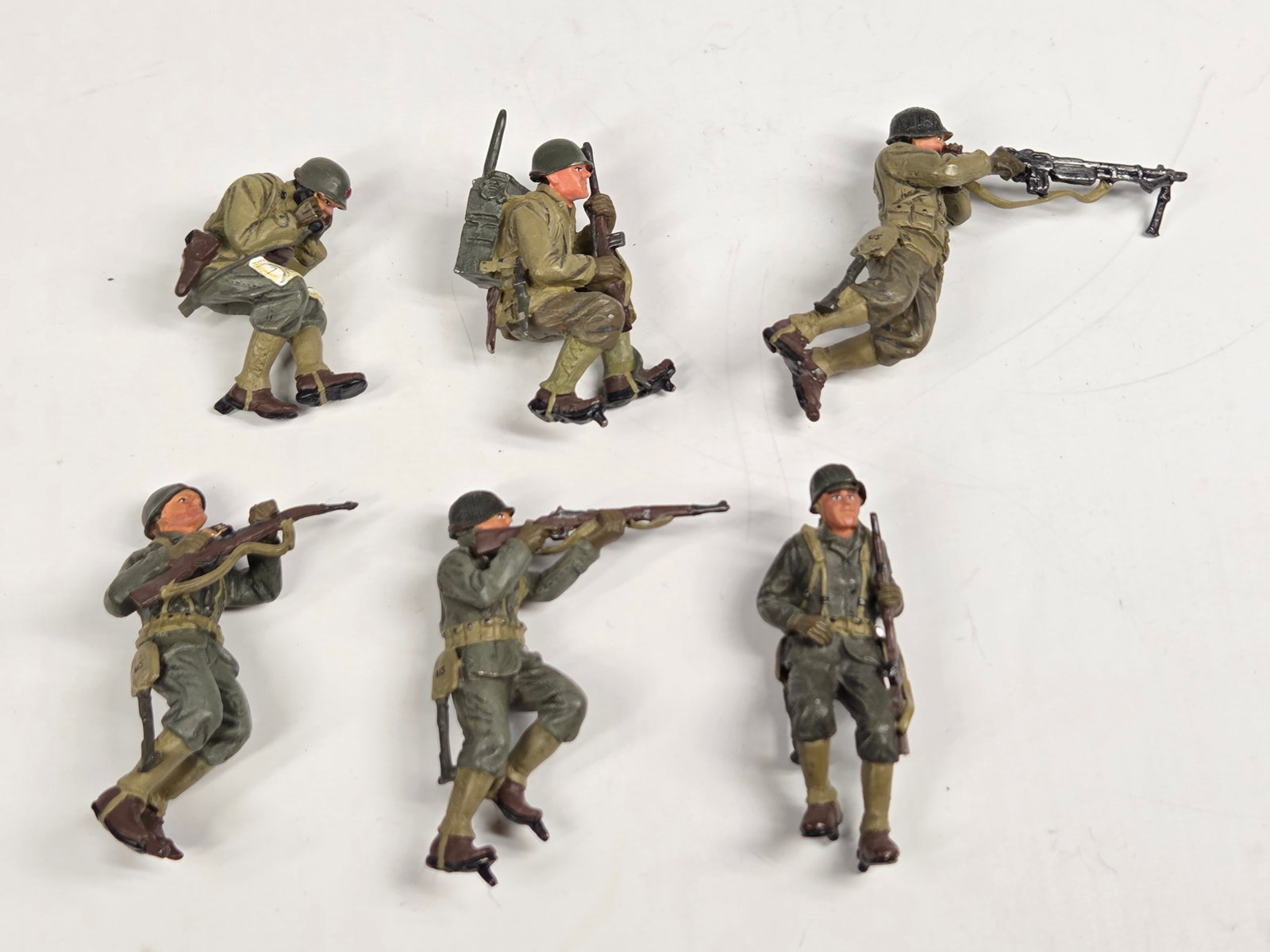 6) VARIOUS TOY SOLDIERS FOR VEHICLE: ALL REMAIN IN GOOD CONDITION, SHOWING SOME TYPICAL WEAR.