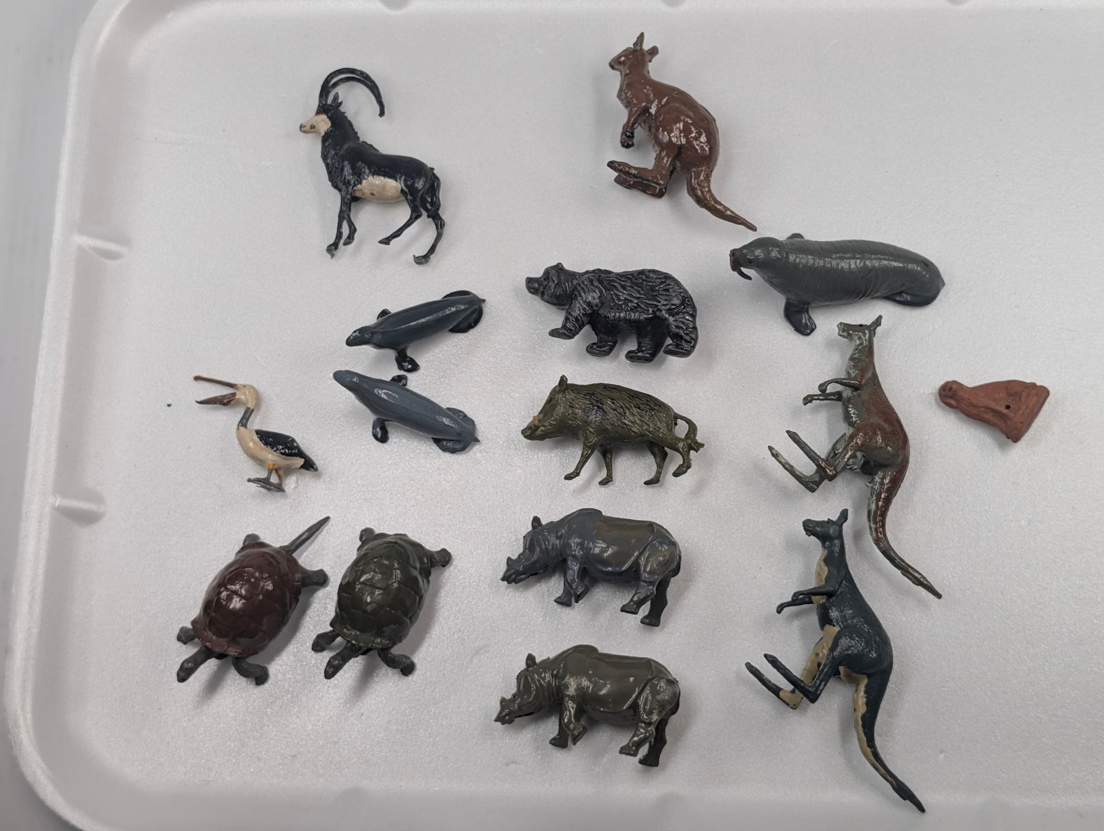 14) VINTAGE BRITAINS LTD ZOO ANIMALS: ALL REMAIN IN FAIR TO GOOD CONDITION, SHOWING SOME PAINT WEAR.