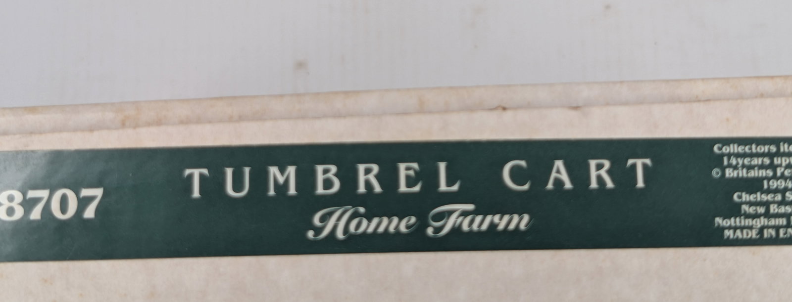 BRITAINS HOME FARM TUMBREL CART SET W/ BOX: SET REMAINS IN EXCELLENT CONDITION WITH BOX.