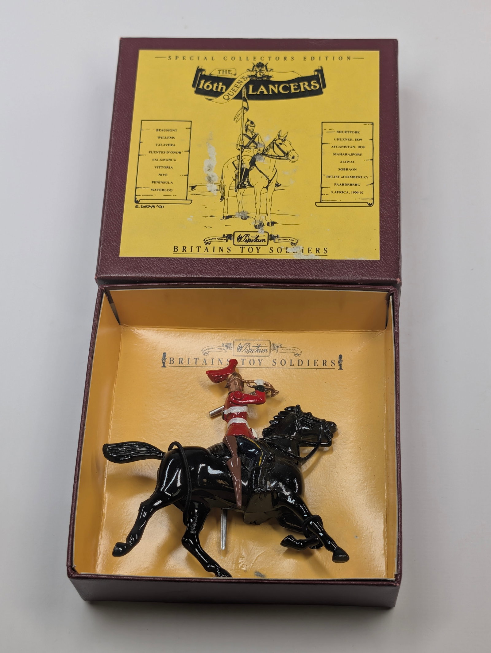 BRITAIN THE 16TH QUEEN'S LANCER W/ BOX: REMAINS IN VERY GOOD CONDITION WITH BOX.