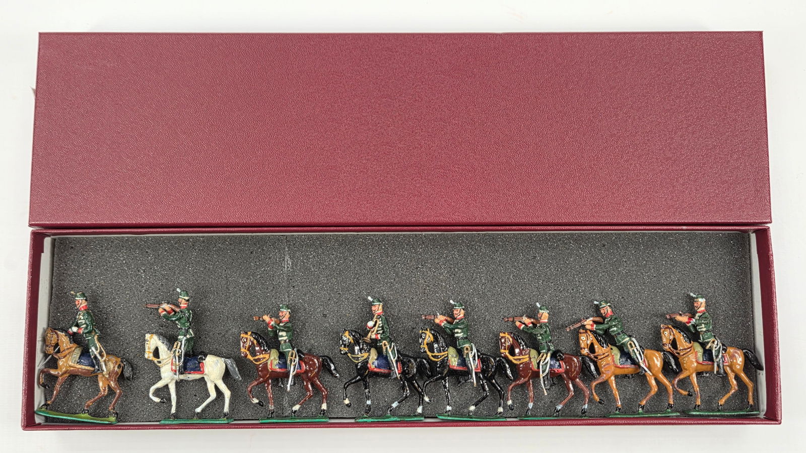 UNMARKED SET OF 8 MOUNTED SOLDIER FIRING (1 of 5)