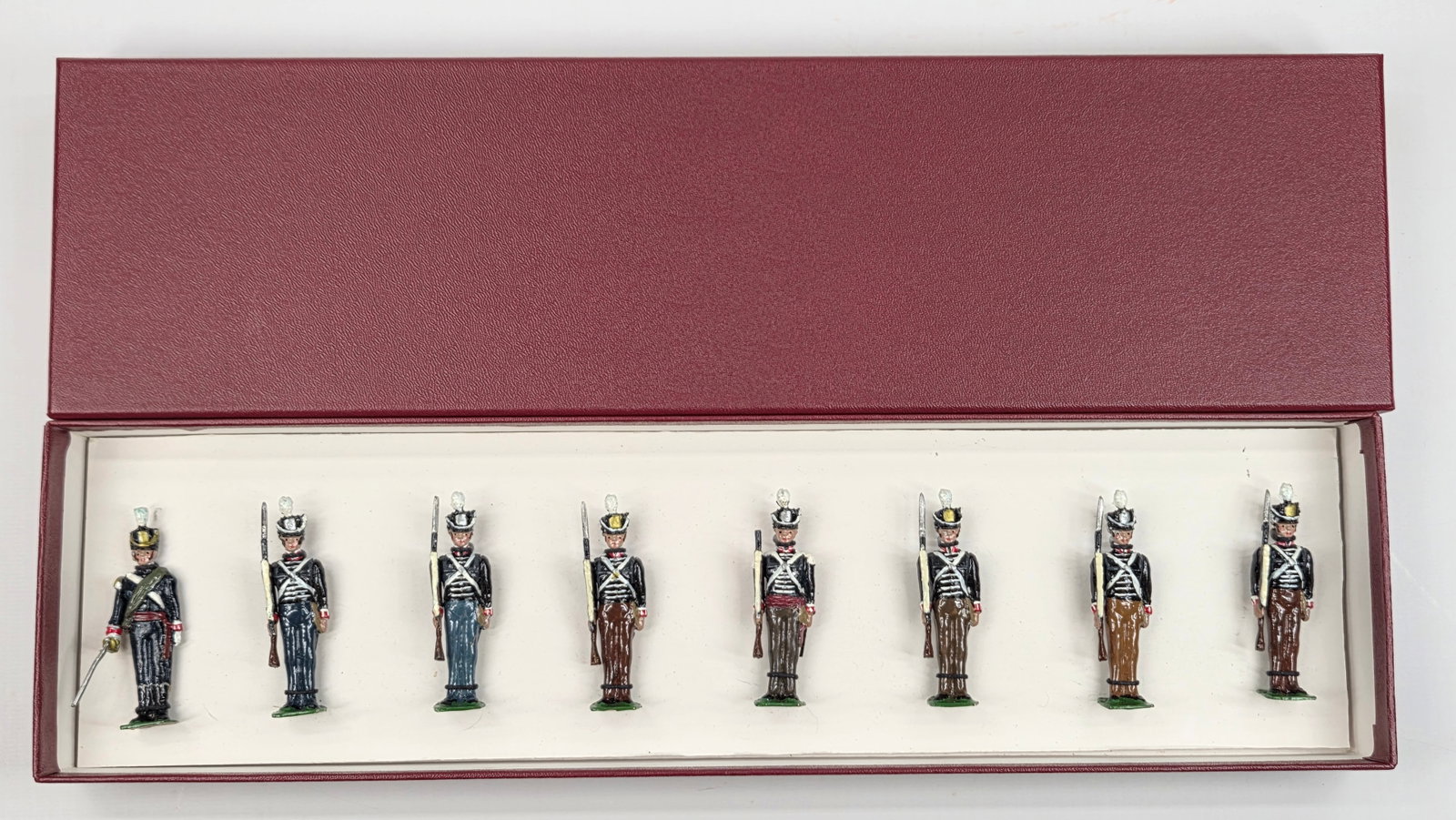 UNMARKED SET OF 8 HAND PAINTED LEAD SOLDIERS: ALL REMAIN IN GOOD CONDITION, SHOWING SOME TYPICAL WEAR.