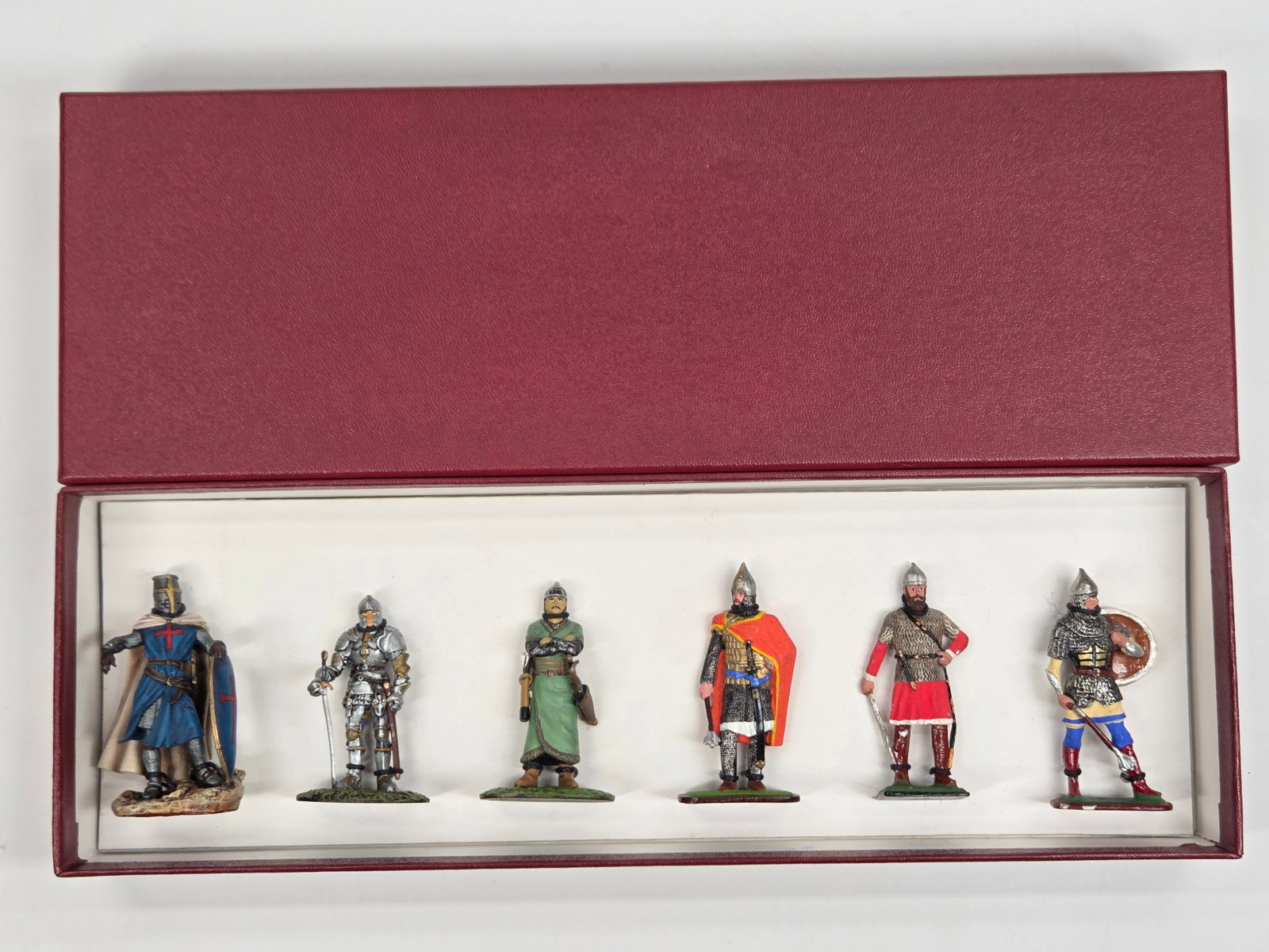 SET OF 6 HAND PAINTED MEDIEVAL KNIGHTS: ALL REMAIN IN GOOD CONDITION, SHOWING SOME PAINT WEAR.