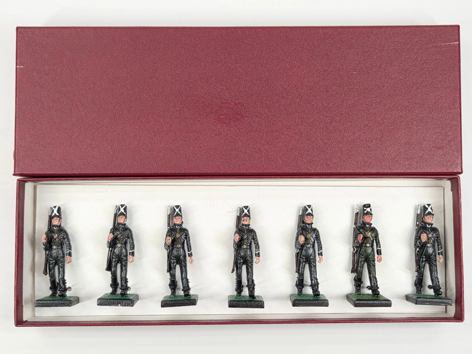 SET OF 7 ALYMER HAND PAINTED INFANTRY SOLDIERS: ALL REMAIN IN GOOD CONDITION, SHOWING SOME TYPICAL WEAR.