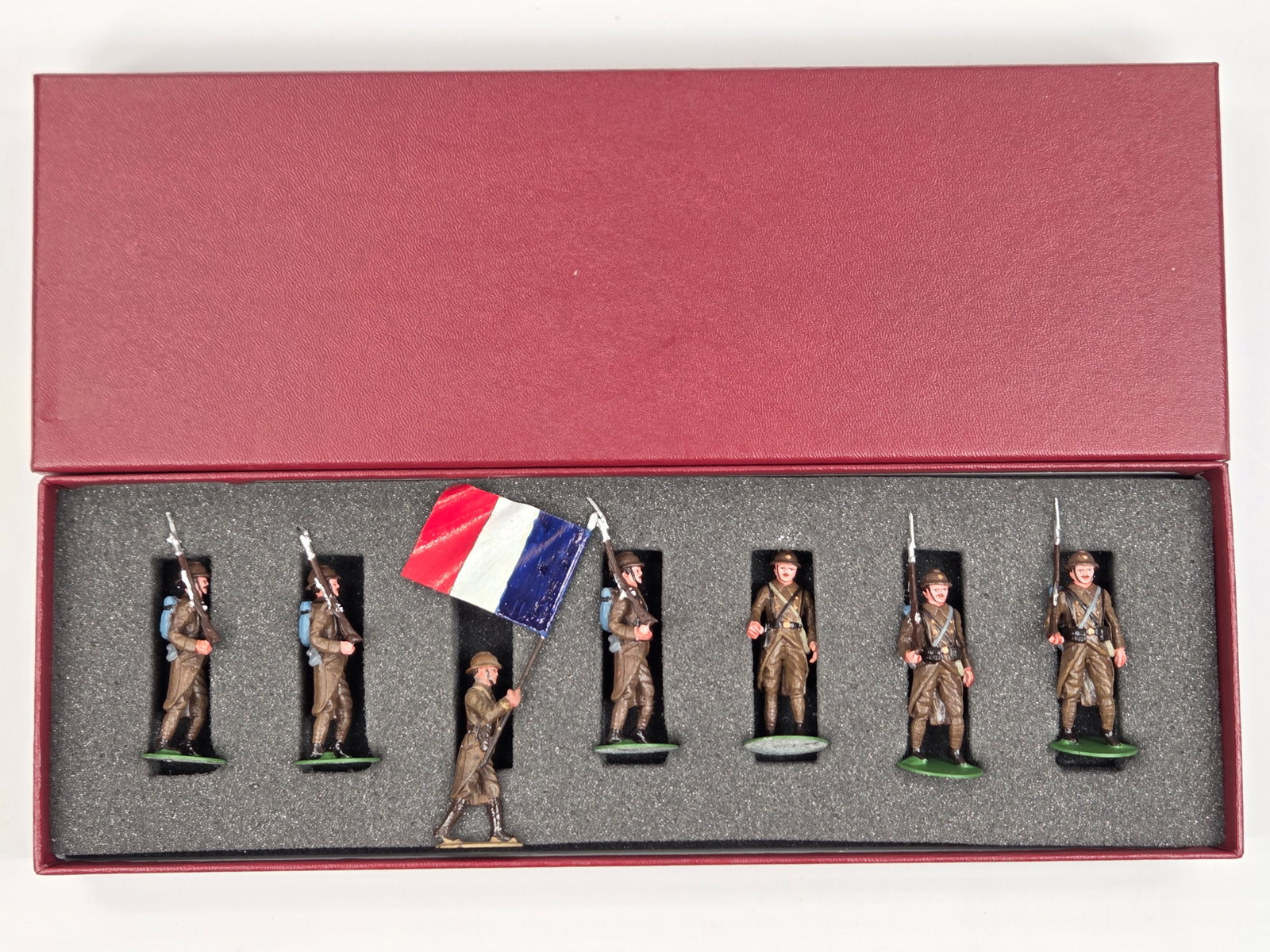 SET OF 7 ALYMER HAND PAINTED SOLDIERS: ALL REMAIN IN GOOD CONDITION, SHOWING SOME TYPICAL WEAR.