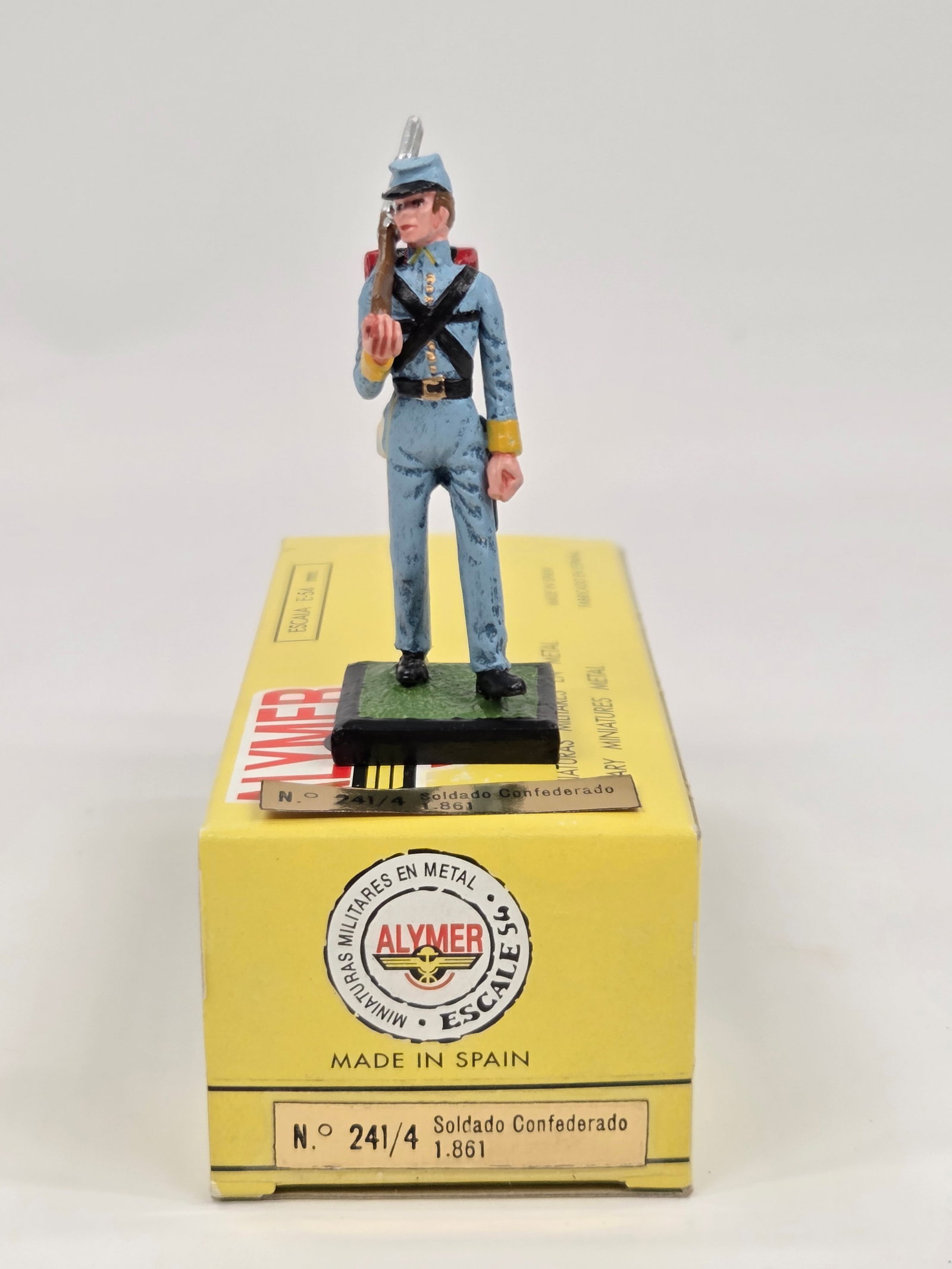 ALYMER HAND PAINTED LEAD SOLDIER W/ BOX: REMAINS IN VERY GOOD CONDITION W/ BOX