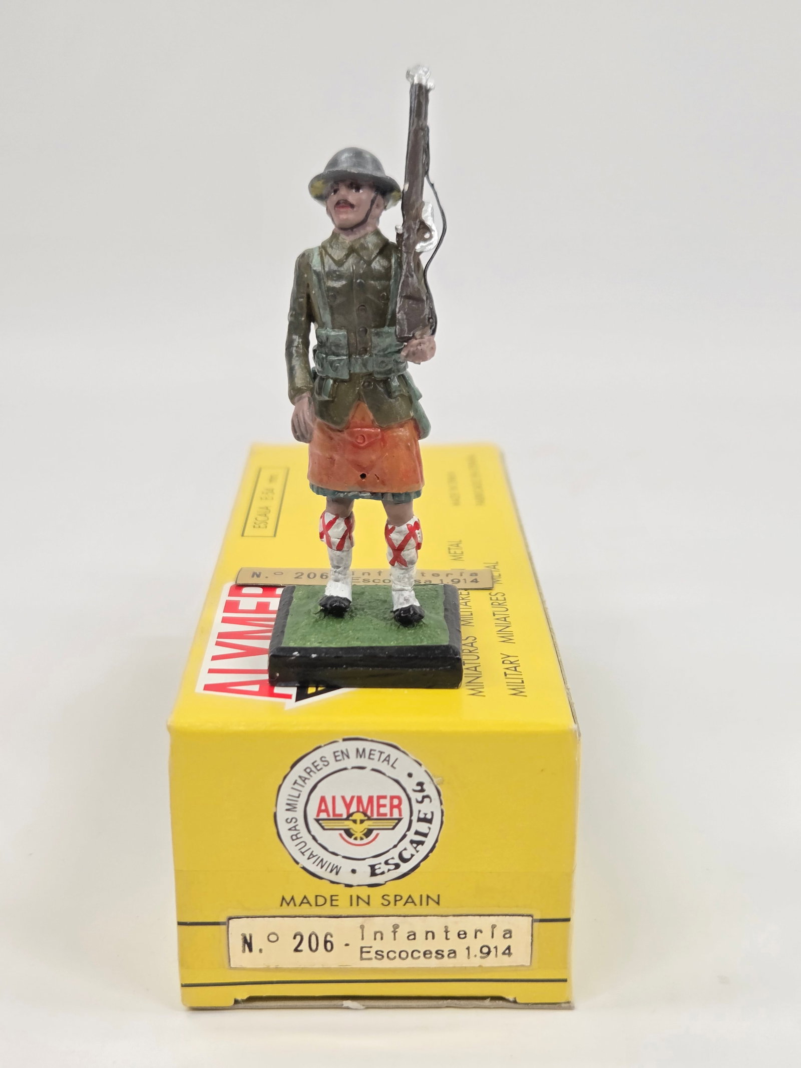 ALYMER HAND PAINTED LEAD SOLDIER W/ BOX: REMAINS IN VERY GOOD CONDITION W/ BOX